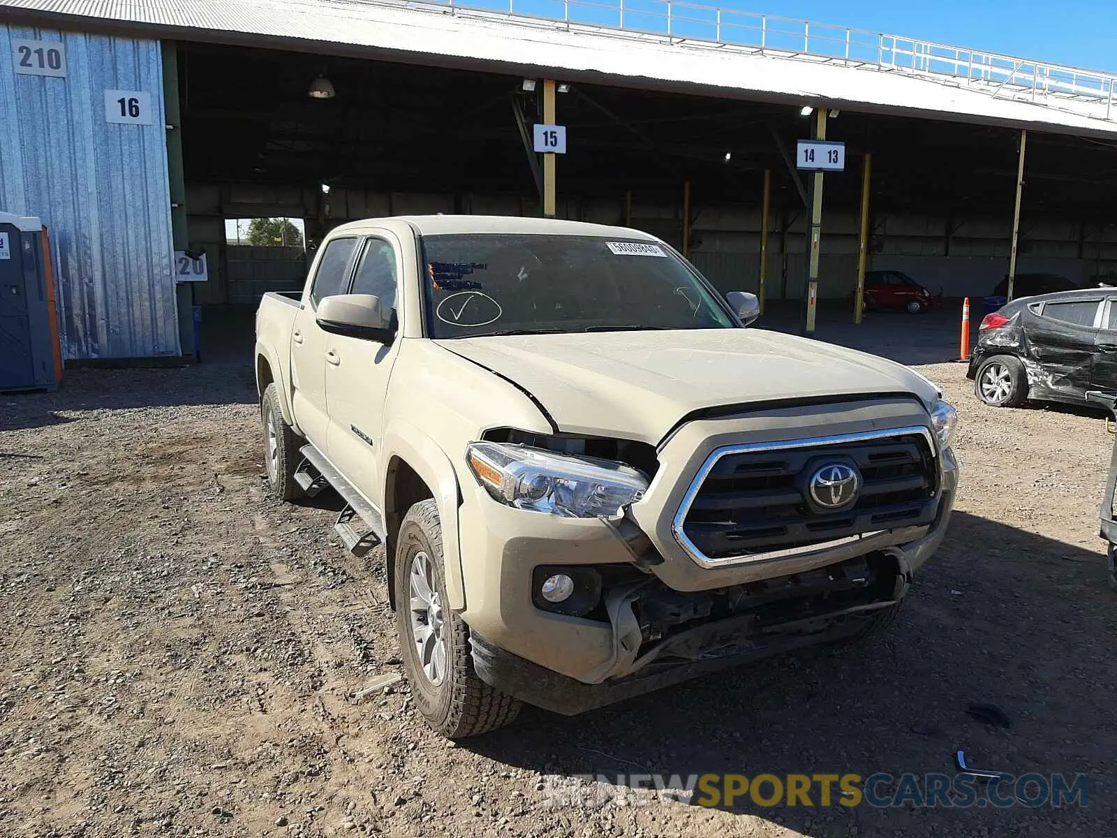 1 fotografías del automóvil dañado 3TMAZ5CNXKM087324 TOYOTA TACOMA 2019