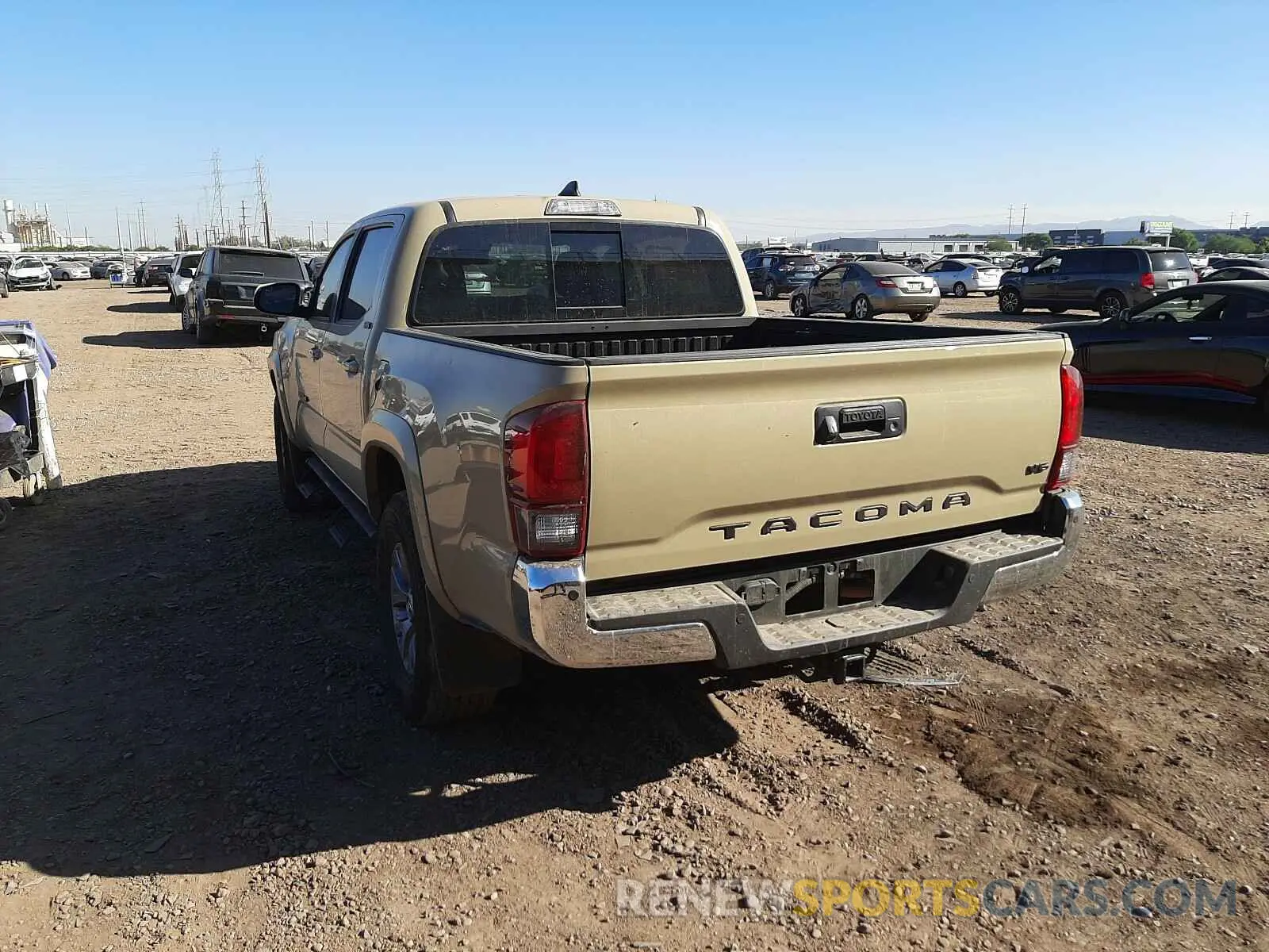 3 fotografías del automóvil dañado 3TMAZ5CNXKM087324 TOYOTA TACOMA 2019