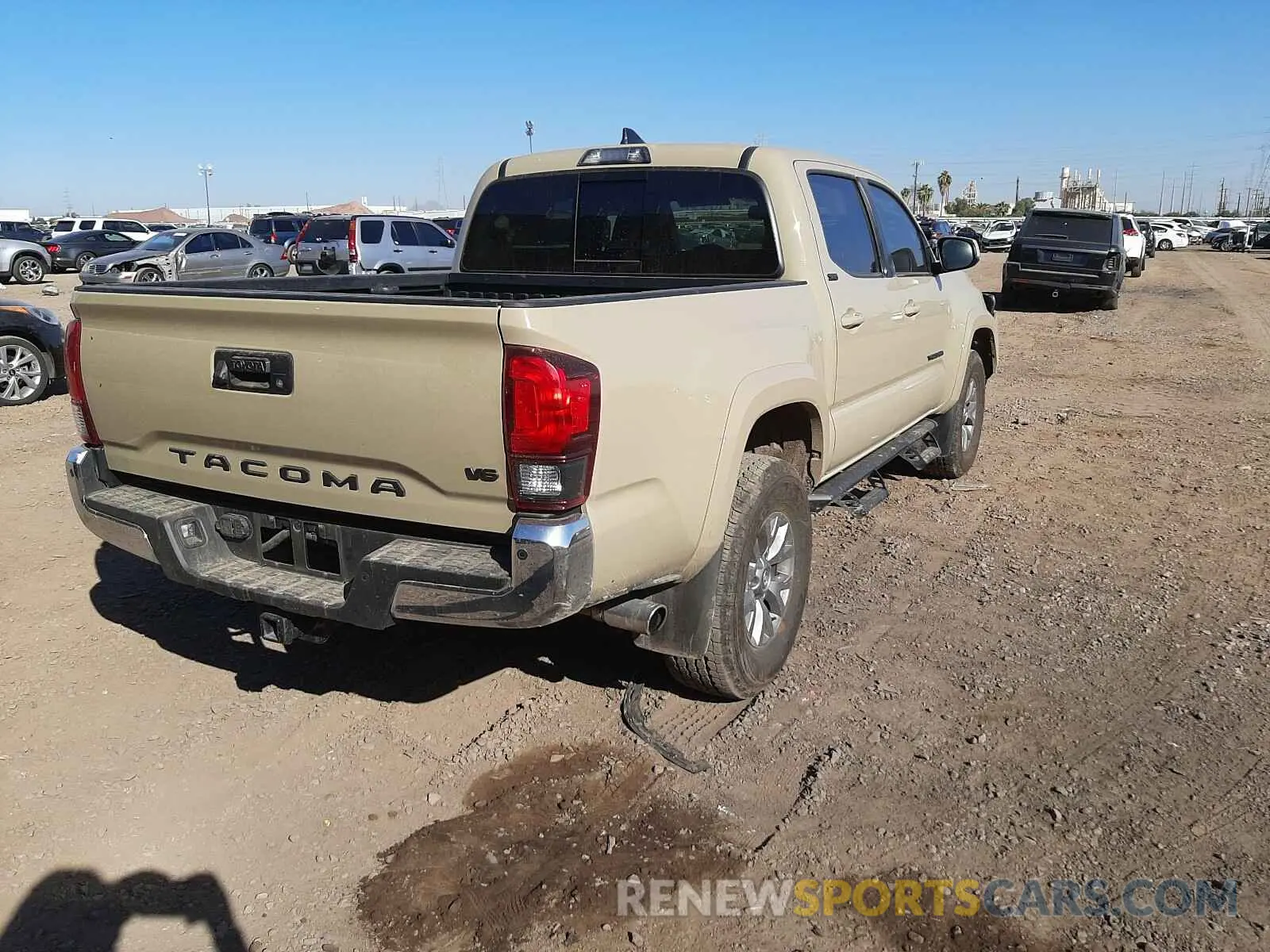4 fotografías del automóvil dañado 3TMAZ5CNXKM087324 TOYOTA TACOMA 2019