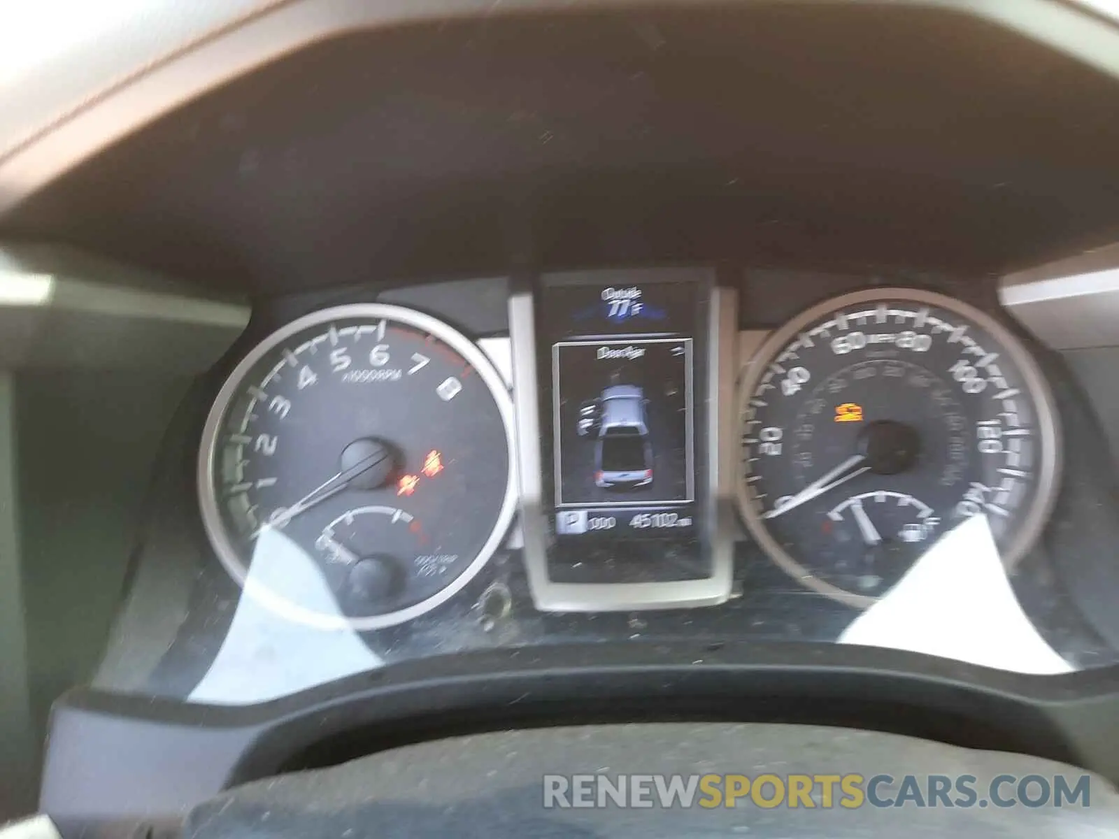 8 fotografías del automóvil dañado 3TMAZ5CNXKM087324 TOYOTA TACOMA 2019