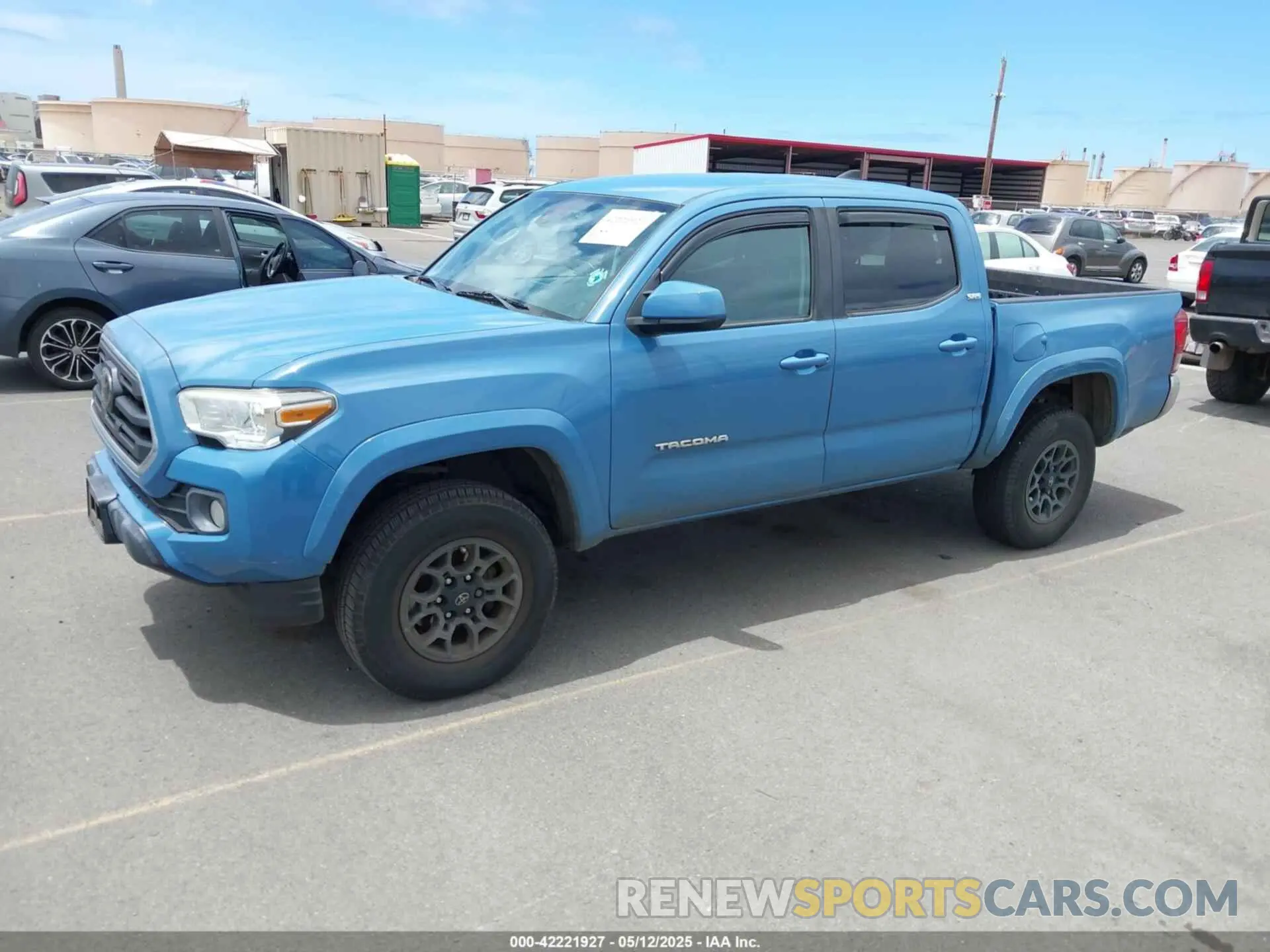 2 fotografías del automóvil dañado 3TMAZ5CNXKM094421 TOYOTA TACOMA 2019