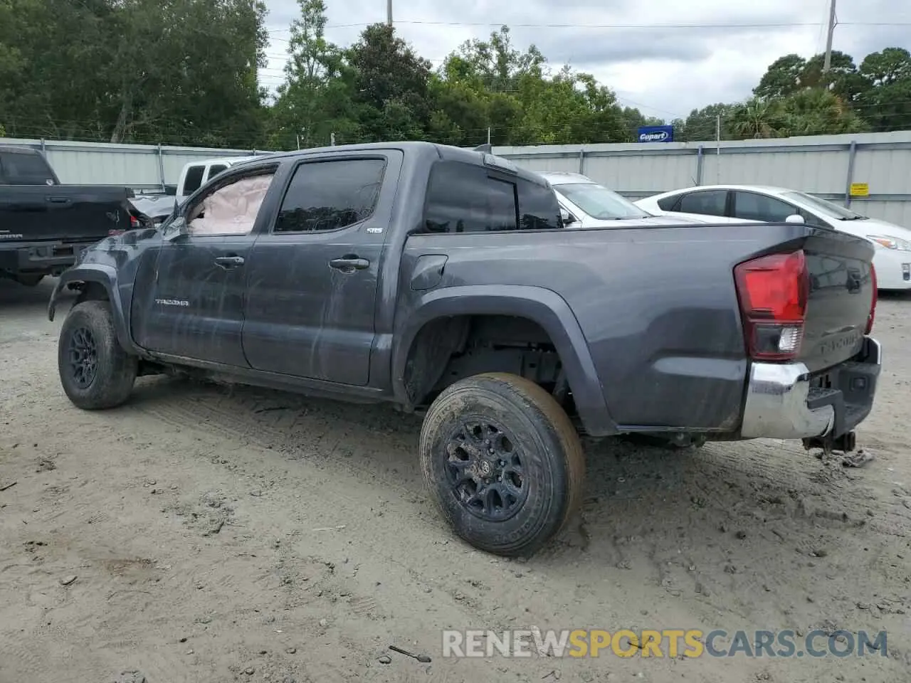 2 fotografías del automóvil dañado 3TMAZ5CNXKM104073 TOYOTA TACOMA 2019