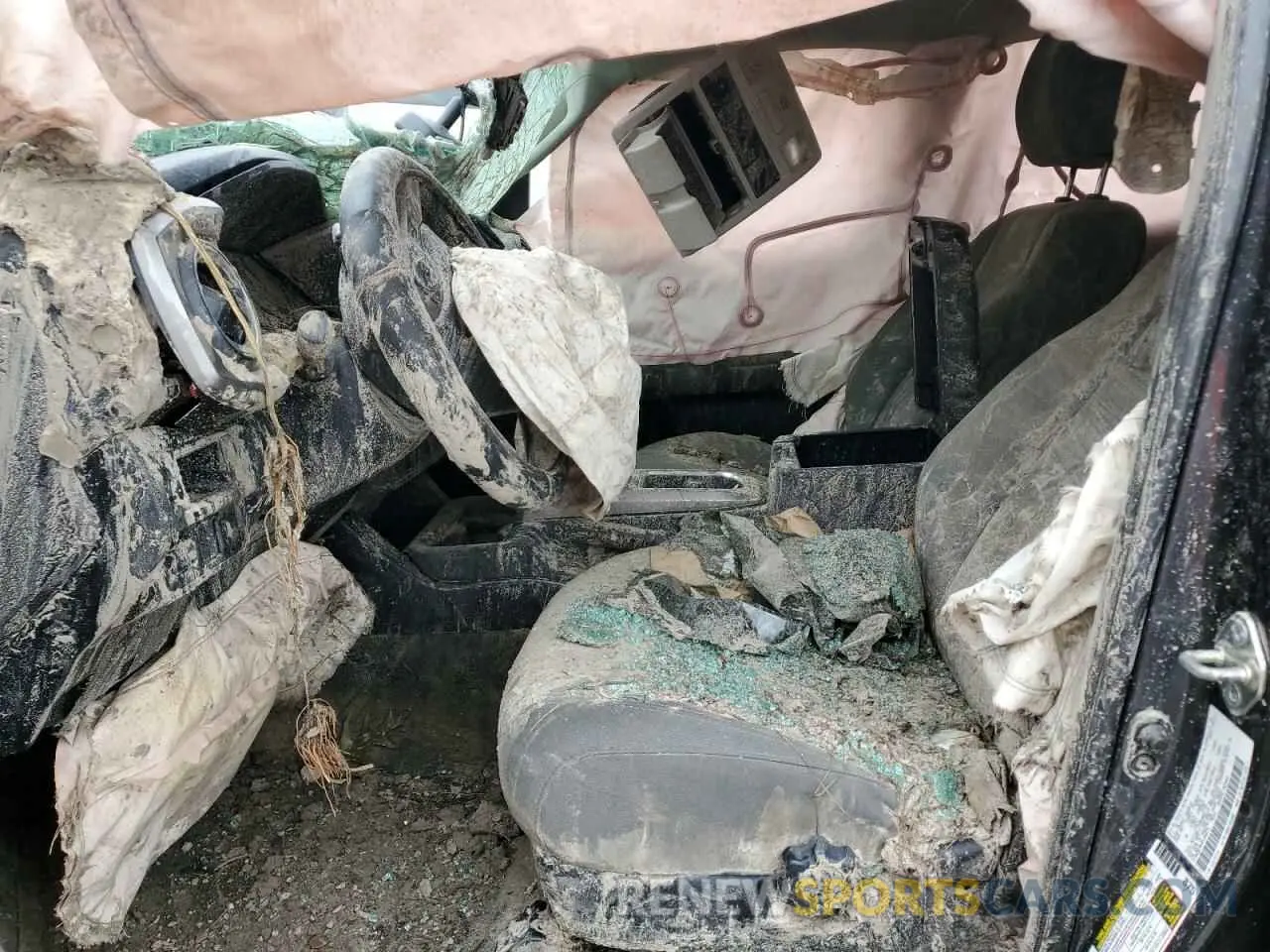 7 fotografías del automóvil dañado 3TMAZ5CNXKM104073 TOYOTA TACOMA 2019