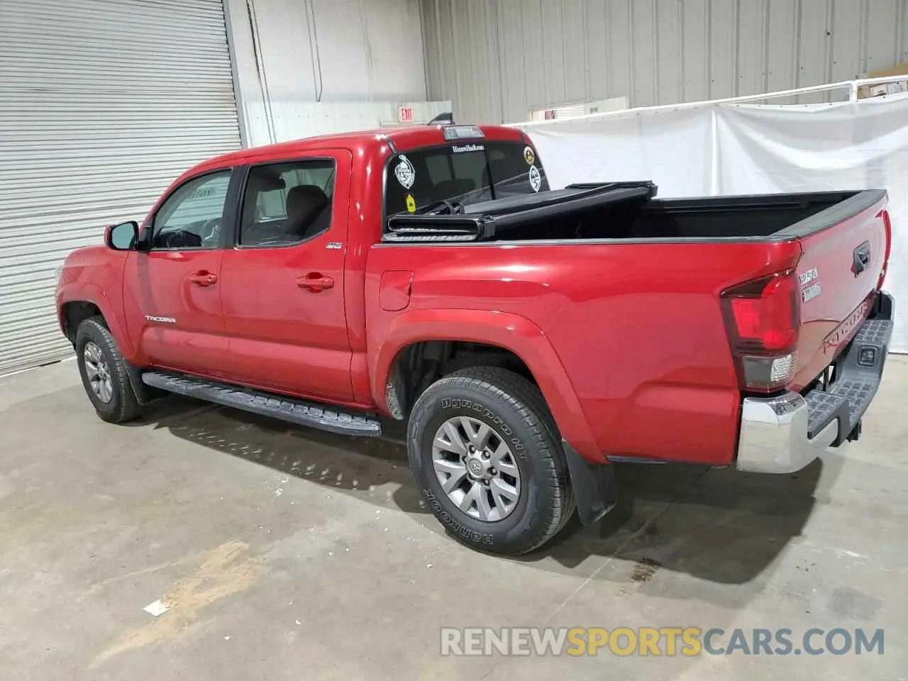 2 fotografías del automóvil dañado 3TMAZ5CNXKM104848 TOYOTA TACOMA 2019