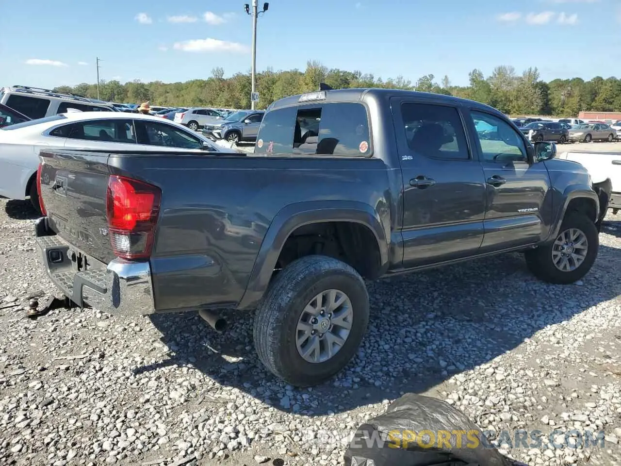 3 fotografías del automóvil dañado 3TMAZ5CNXKM108074 TOYOTA TACOMA 2019