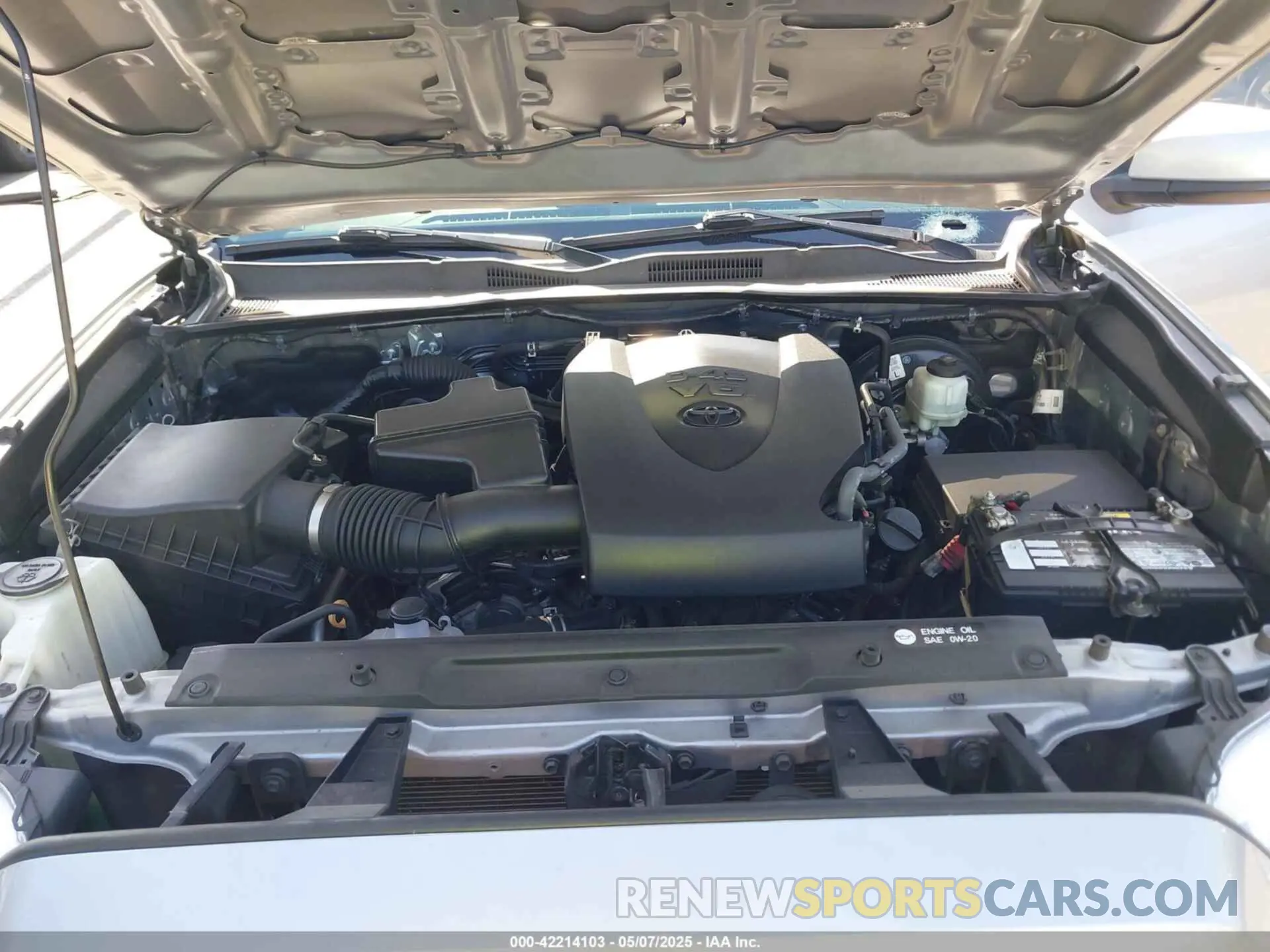10 fotografías del automóvil dañado 3TMAZ5CNXKM109936 TOYOTA TACOMA 2019