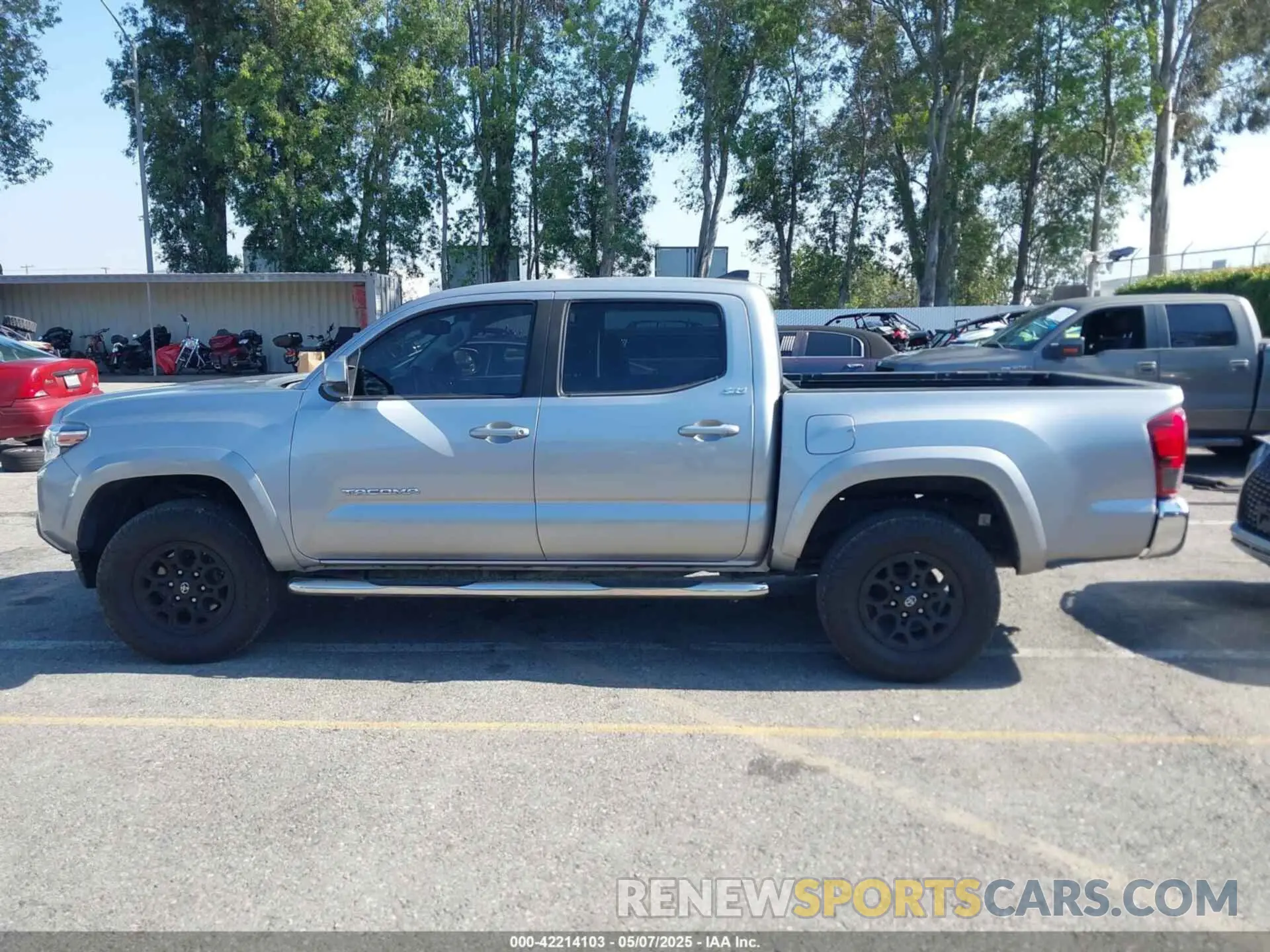 14 fotografías del automóvil dañado 3TMAZ5CNXKM109936 TOYOTA TACOMA 2019