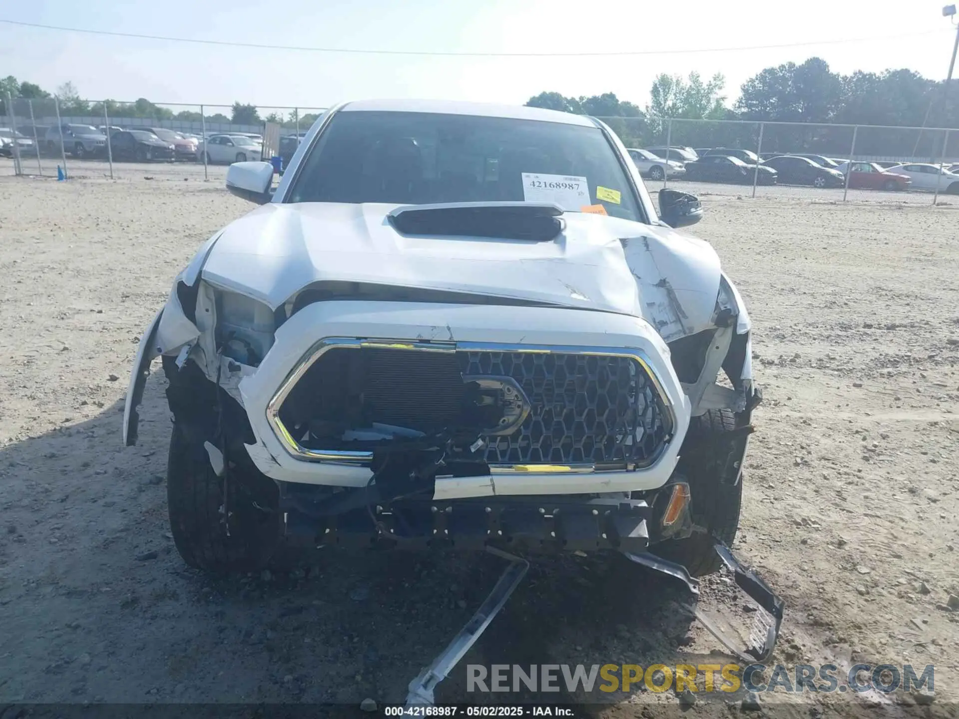 13 fotografías del automóvil dañado 3TMAZ5CNXKM112433 TOYOTA TACOMA 2019