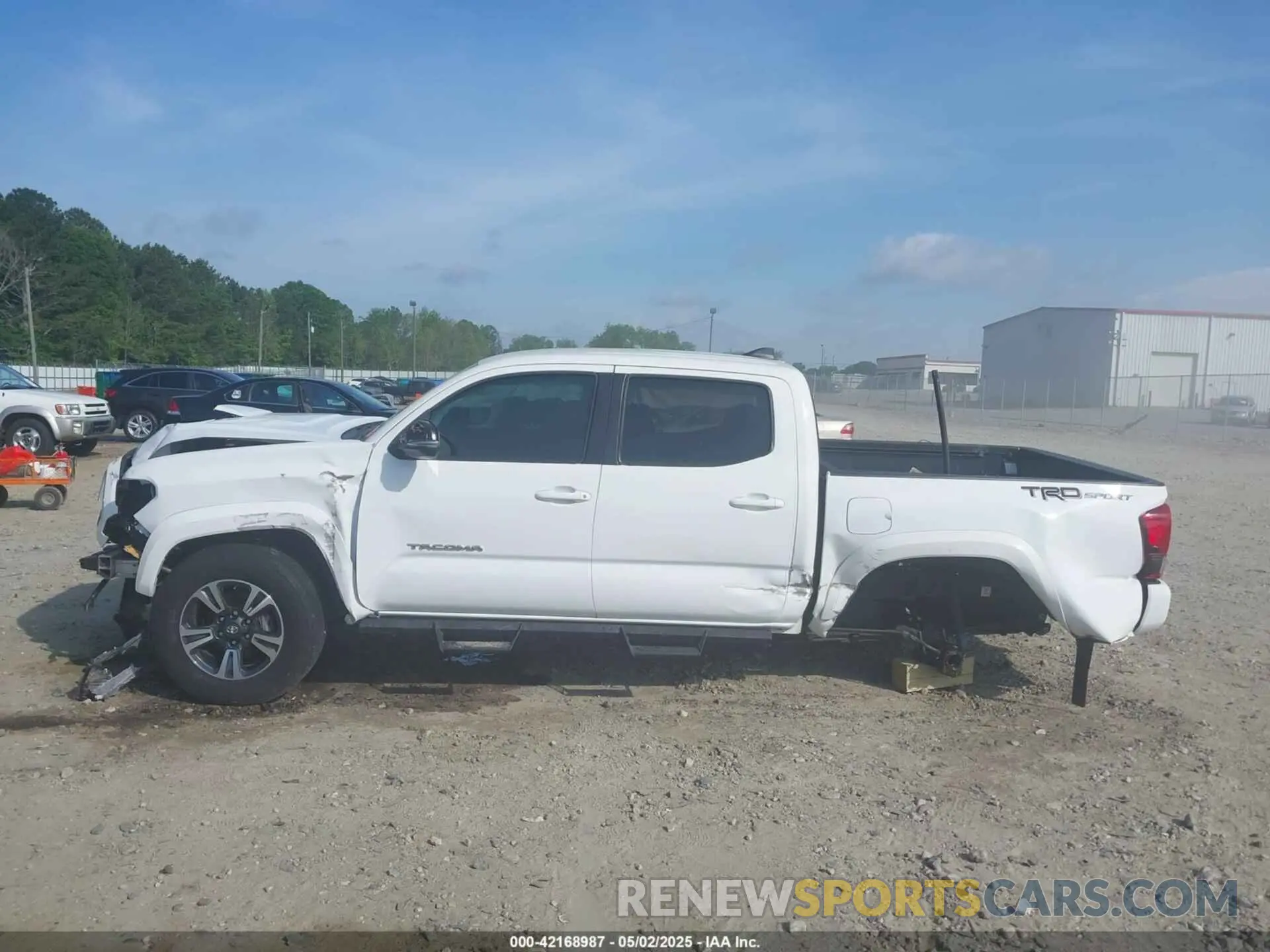 15 fotografías del automóvil dañado 3TMAZ5CNXKM112433 TOYOTA TACOMA 2019