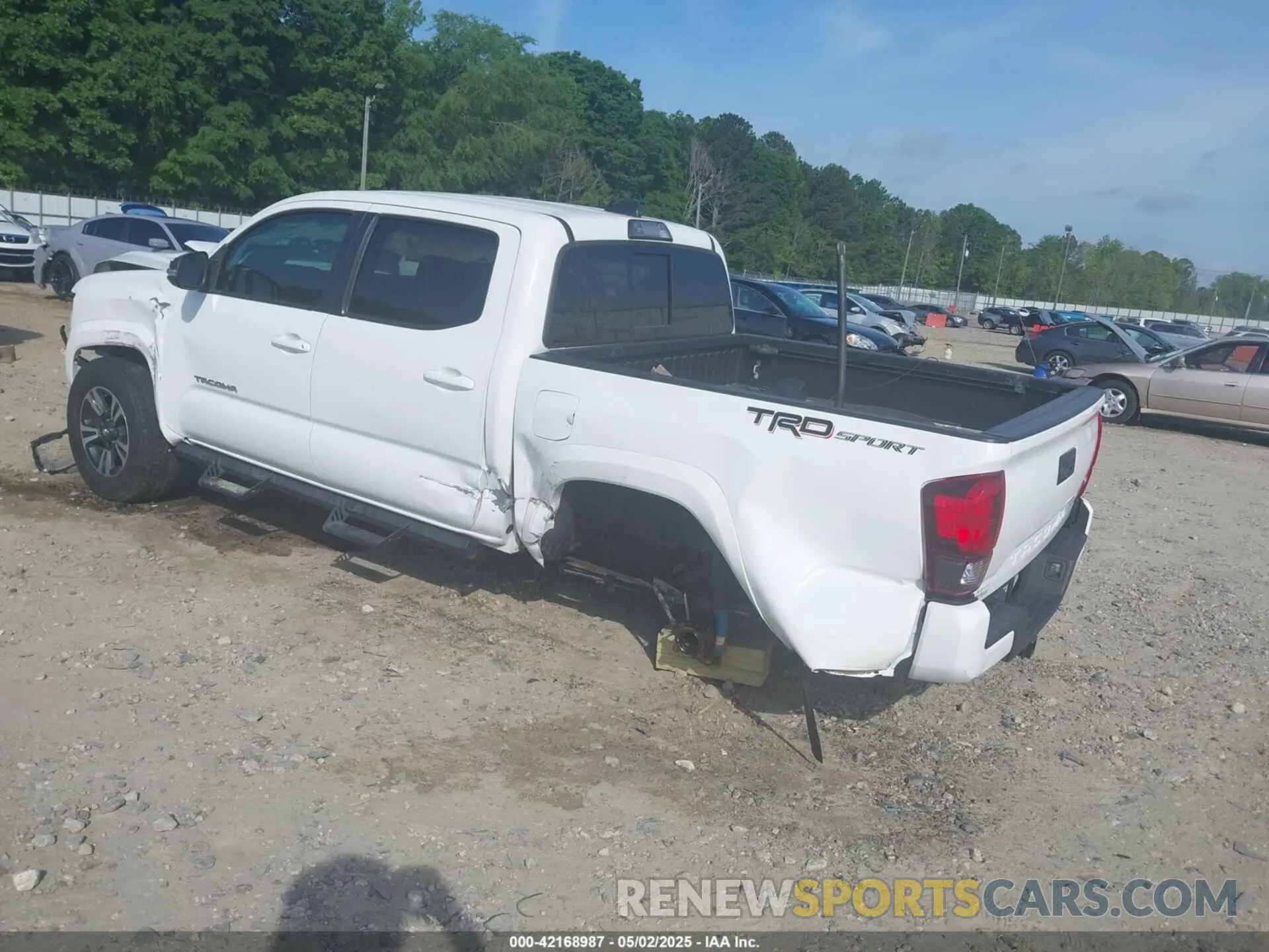 3 fotografías del automóvil dañado 3TMAZ5CNXKM112433 TOYOTA TACOMA 2019