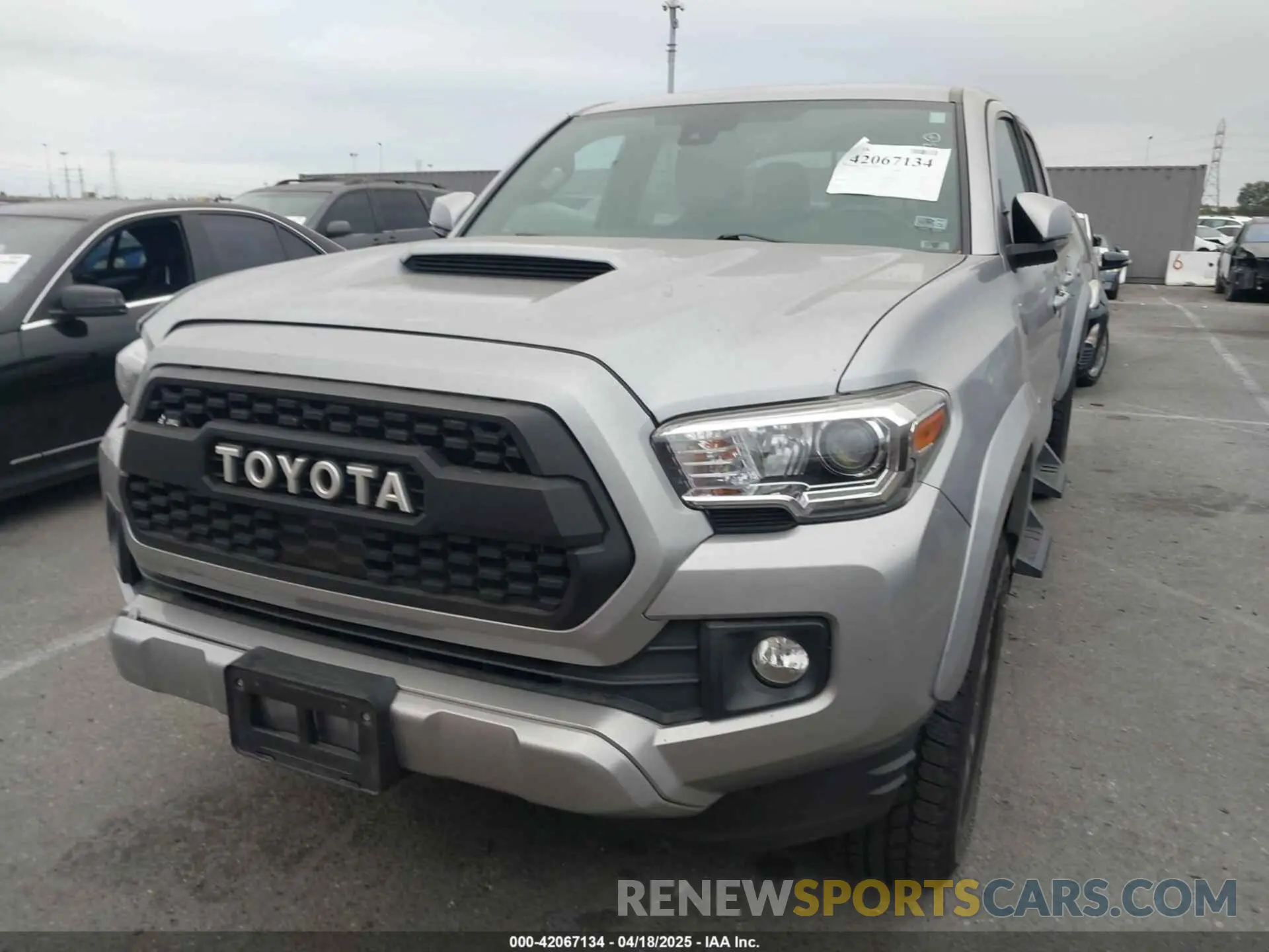 11 fotografías del automóvil dañado 3TMAZ5CNXKM113176 TOYOTA TACOMA 2019