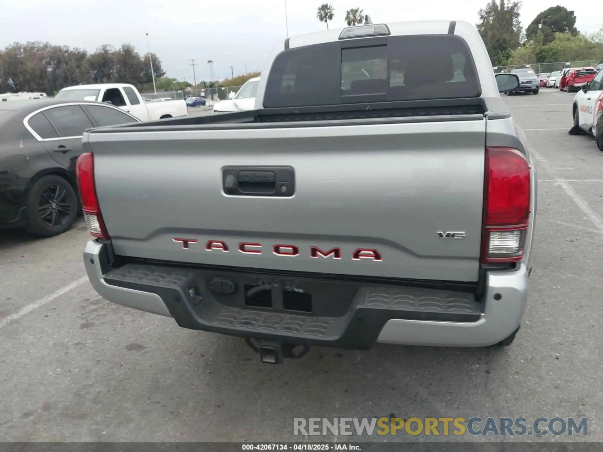 15 fotografías del automóvil dañado 3TMAZ5CNXKM113176 TOYOTA TACOMA 2019