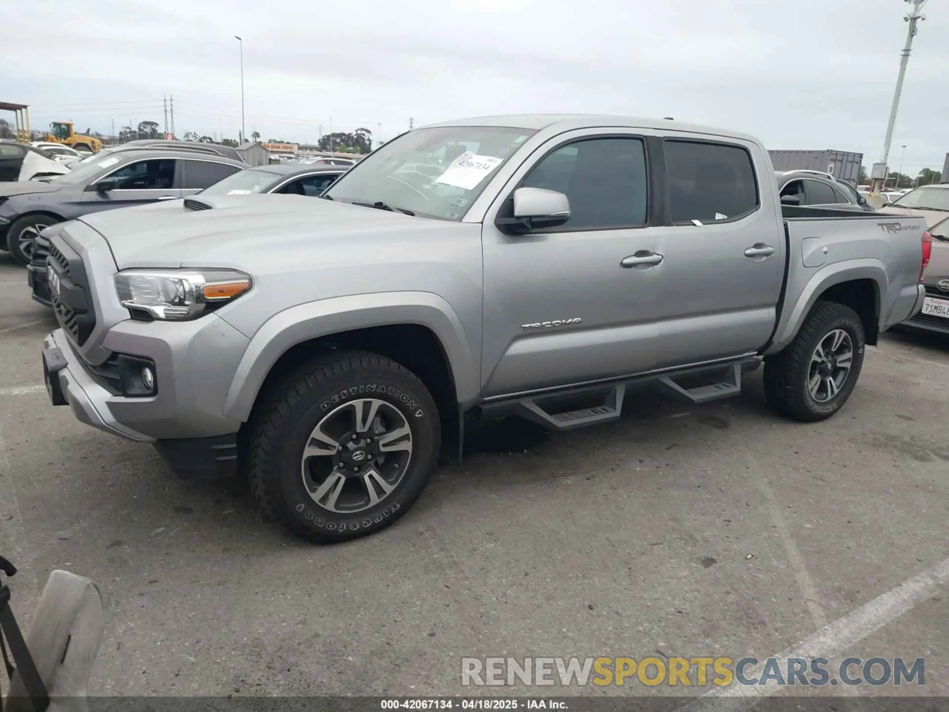 2 fotografías del automóvil dañado 3TMAZ5CNXKM113176 TOYOTA TACOMA 2019