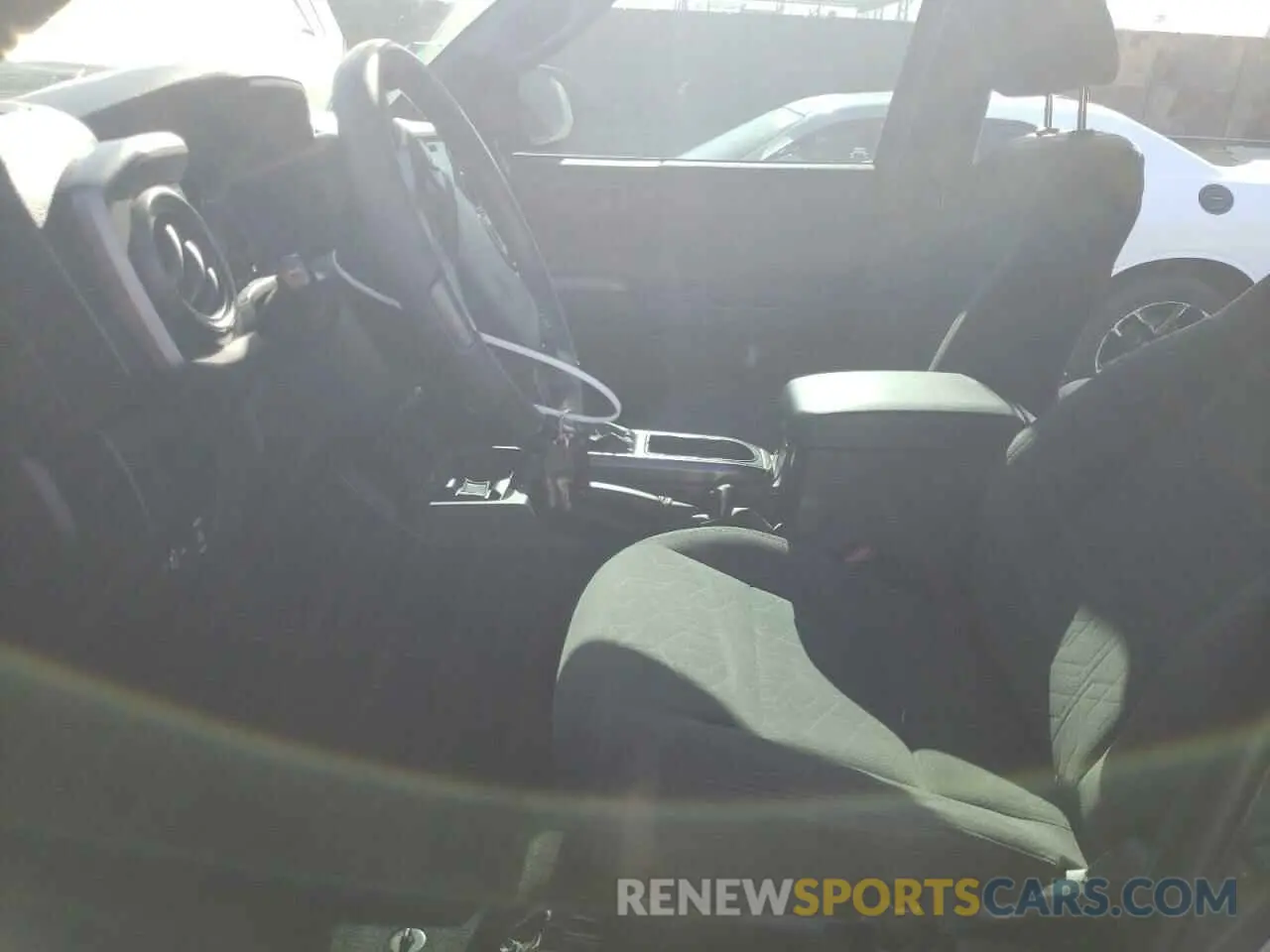 7 fotografías del automóvil dañado 3TMBZ5DN1KM021697 TOYOTA TACOMA 2019