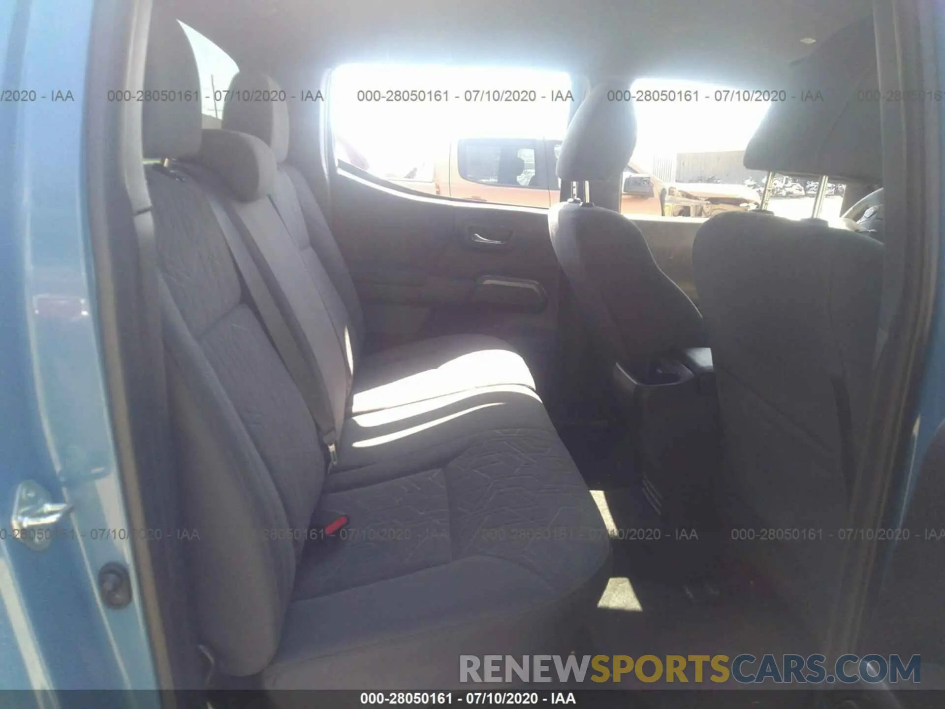 8 fotografías del automóvil dañado 3TMBZ5DN4KM018308 TOYOTA TACOMA 2019