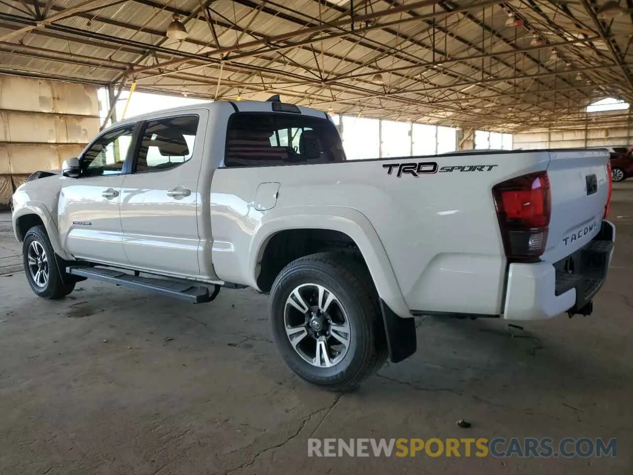 2 fotografías del automóvil dañado 3TMBZ5DN4KM022133 TOYOTA TACOMA 2019