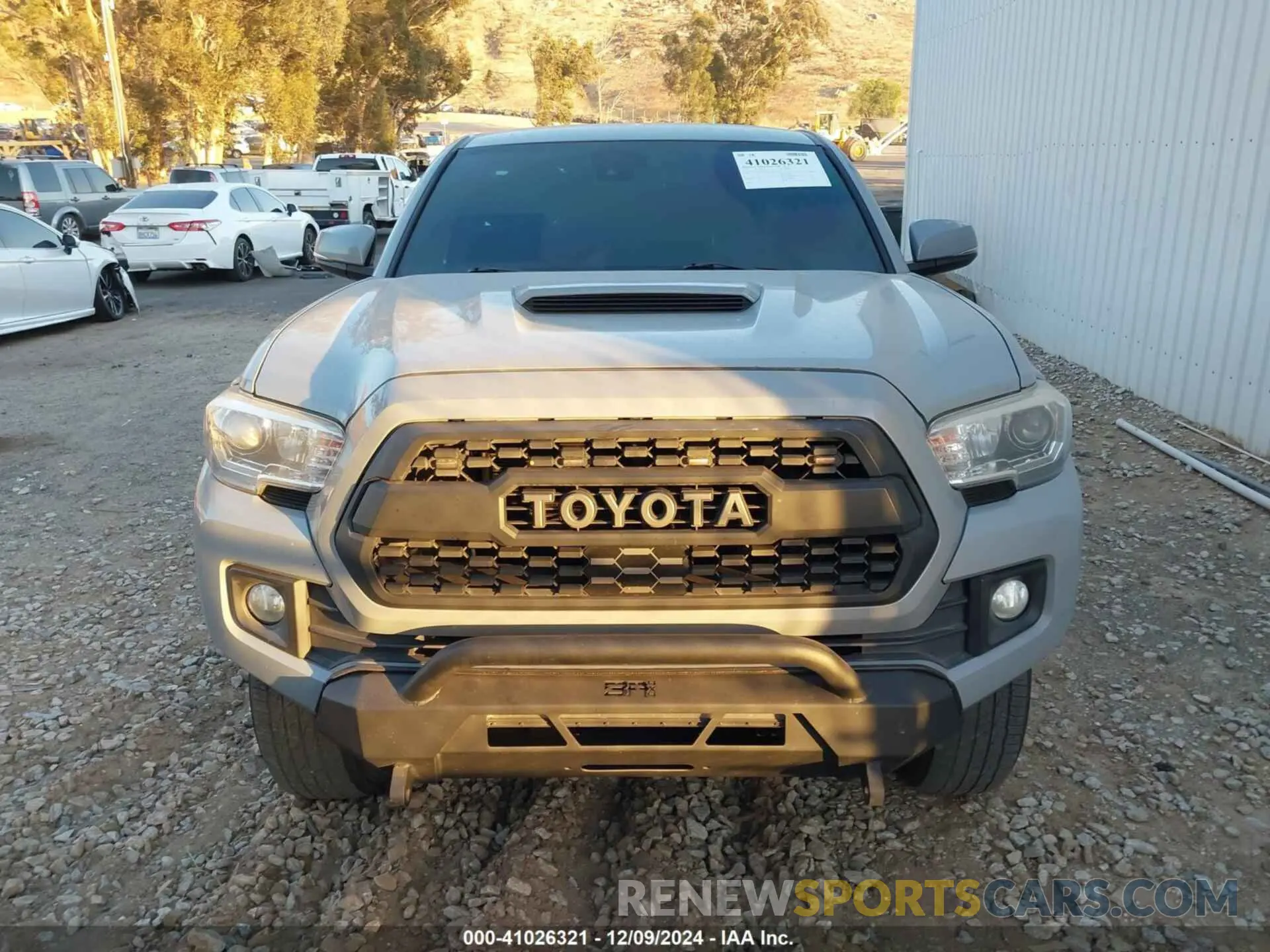 12 fotografías del automóvil dañado 3TMBZ5DN6KM019346 TOYOTA TACOMA 2019
