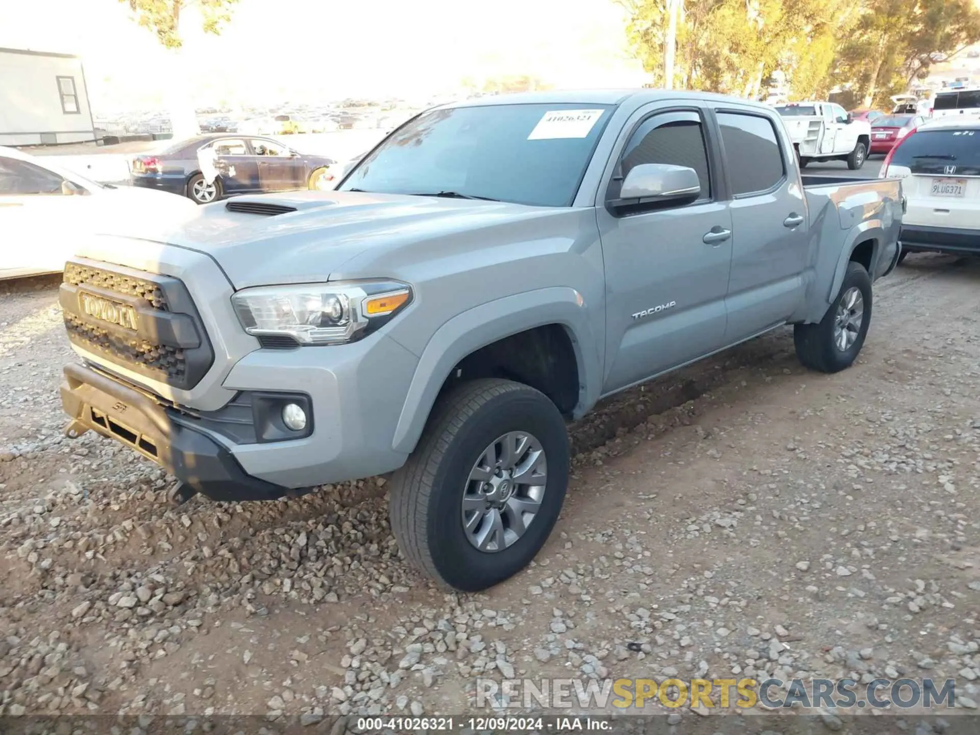 2 fotografías del automóvil dañado 3TMBZ5DN6KM019346 TOYOTA TACOMA 2019