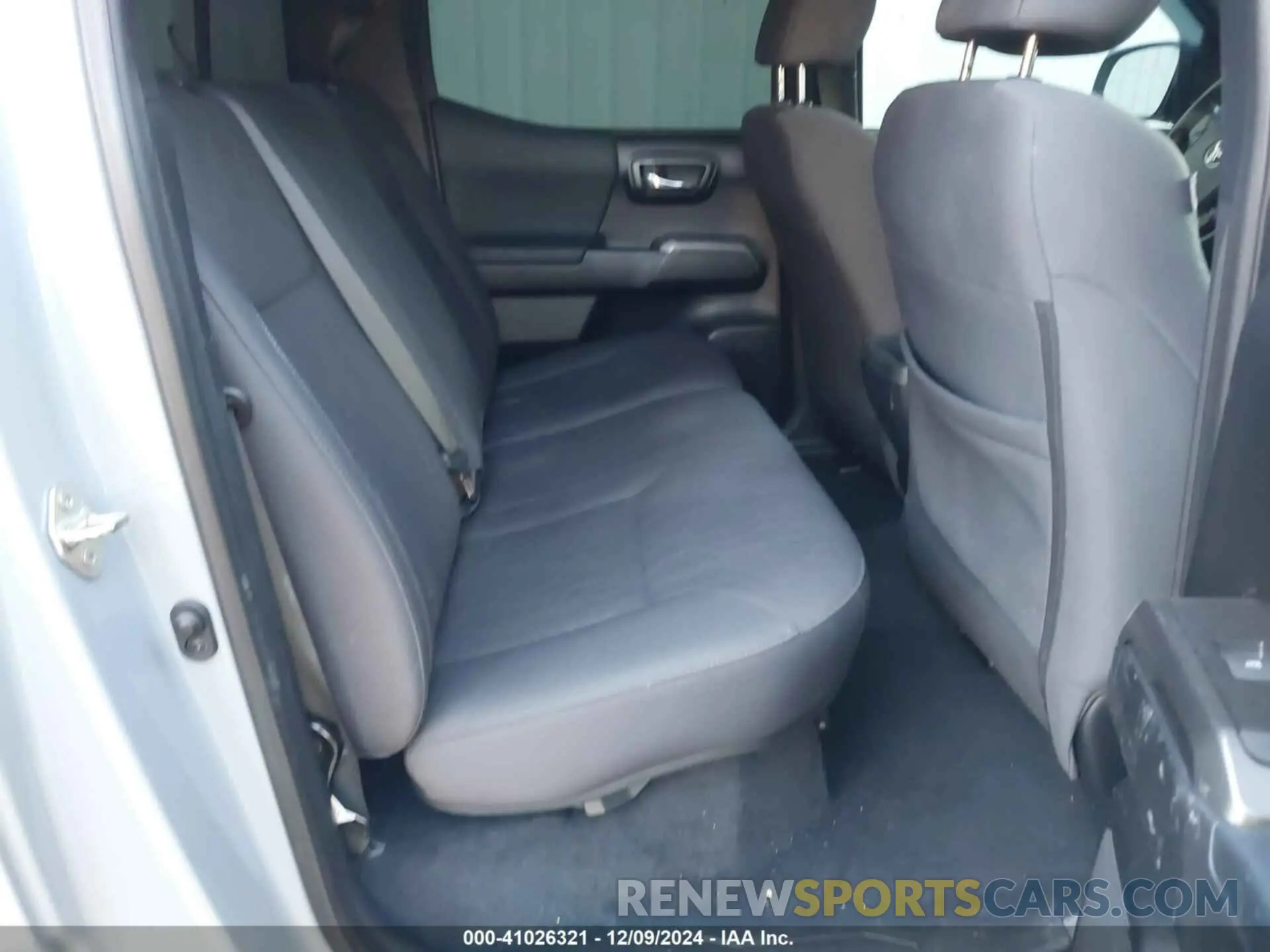 8 fotografías del automóvil dañado 3TMBZ5DN6KM019346 TOYOTA TACOMA 2019