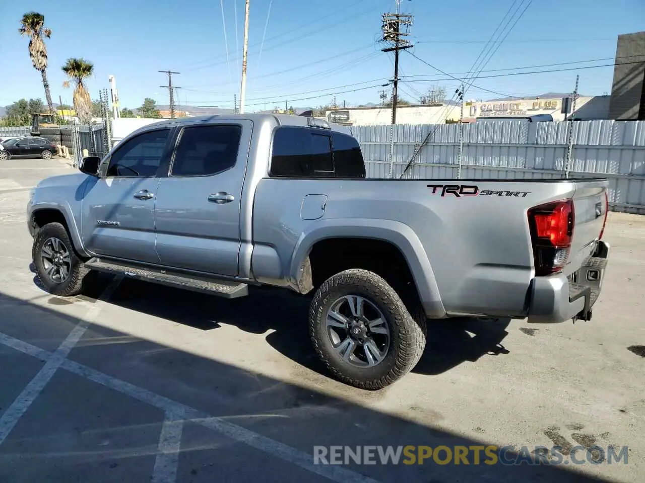 2 fotografías del automóvil dañado 3TMBZ5DN6KM020934 TOYOTA TACOMA 2019