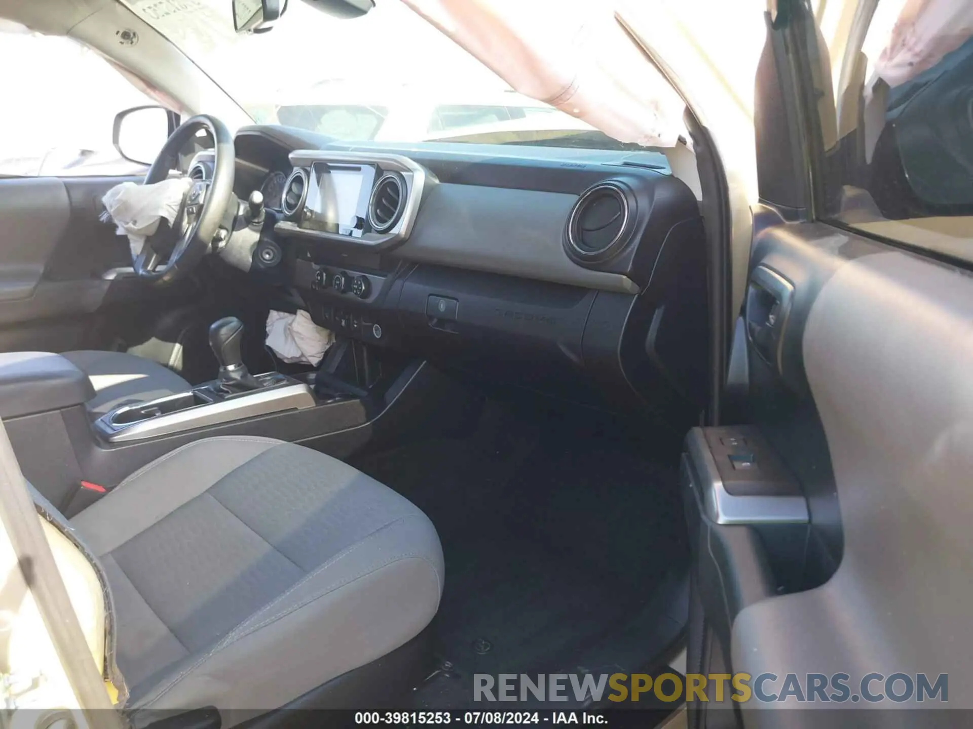 5 fotografías del automóvil dañado 3TMBZ5DN9KM020846 TOYOTA TACOMA 2019