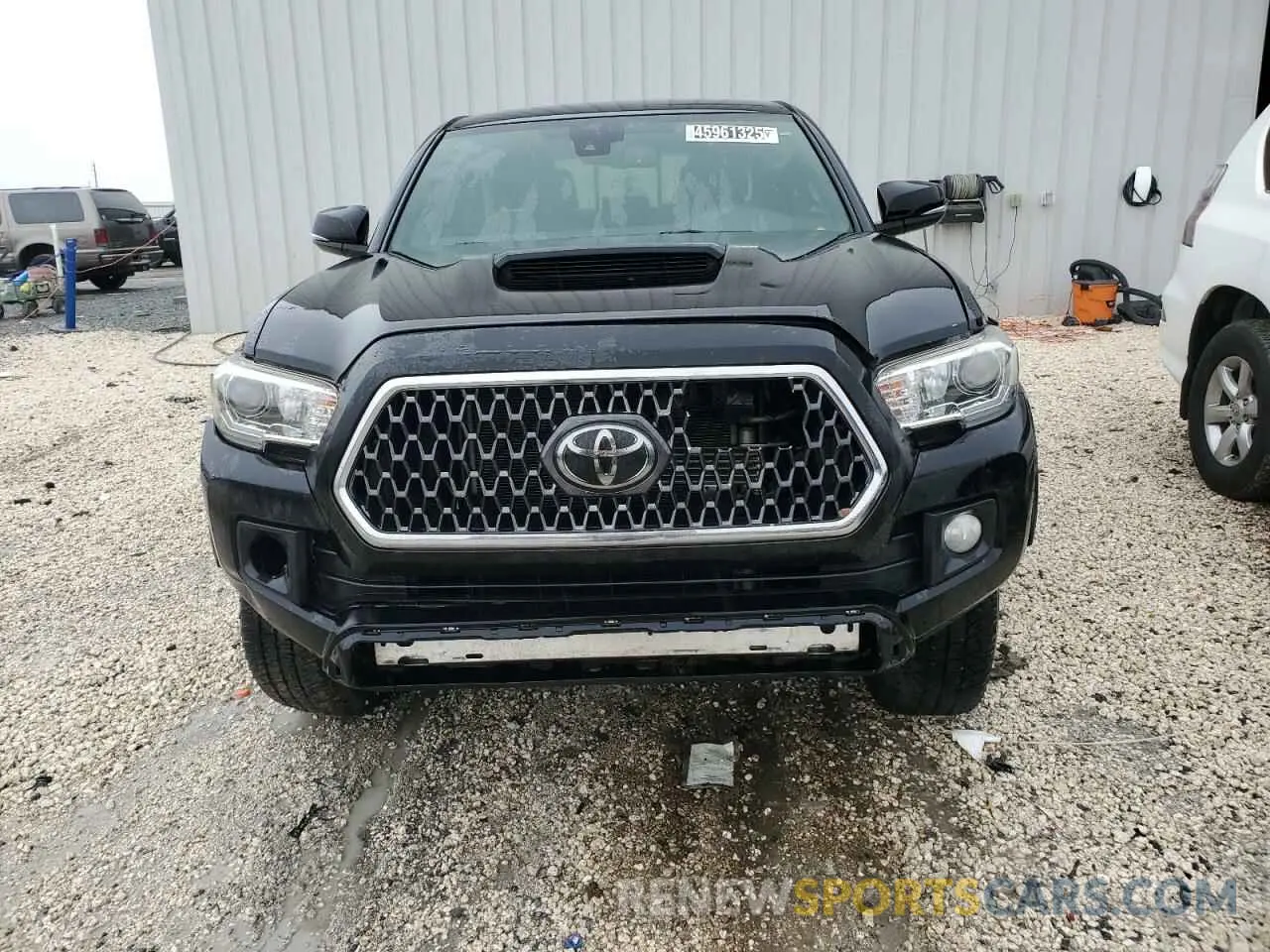 5 fotografías del automóvil dañado 3TMBZ5DN9KM022807 TOYOTA TACOMA 2019