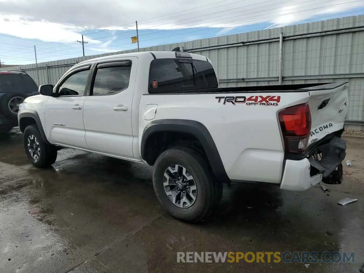 2 fotografías del automóvil dañado 3TMCZ5AN0KM207255 TOYOTA TACOMA 2019