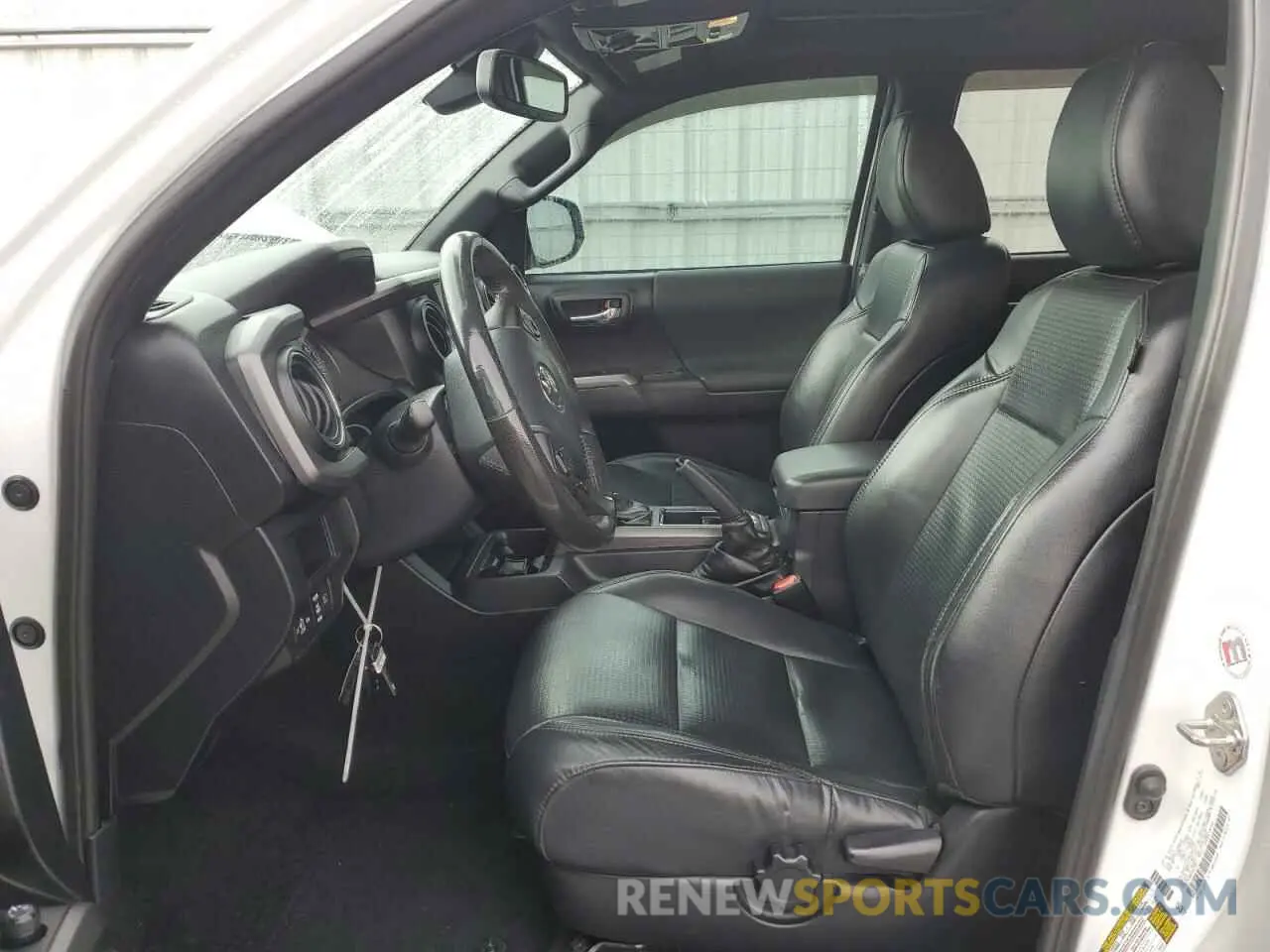 7 fotografías del automóvil dañado 3TMCZ5AN0KM207255 TOYOTA TACOMA 2019