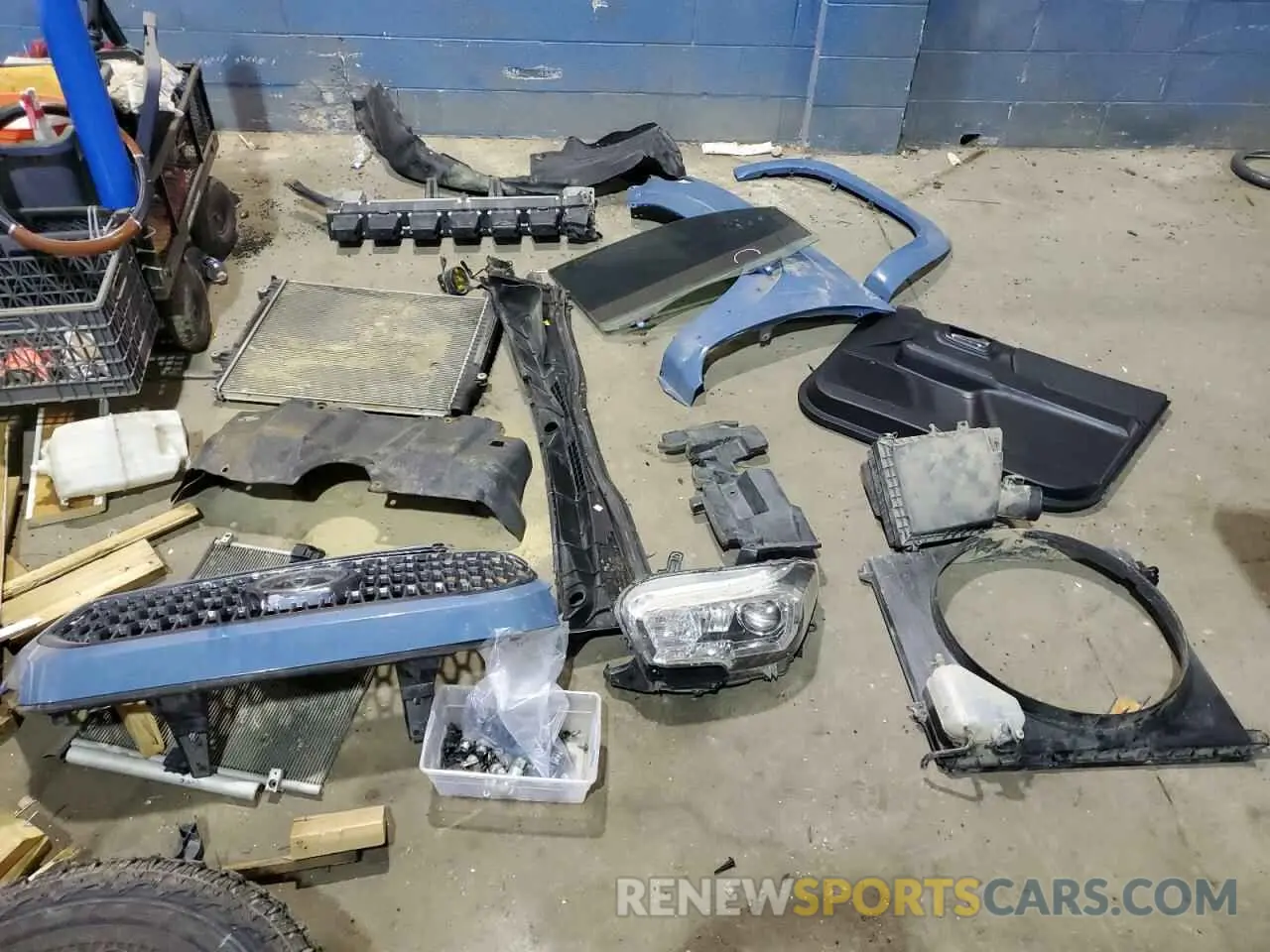 12 fotografías del automóvil dañado 3TMCZ5AN0KM208437 TOYOTA TACOMA 2019