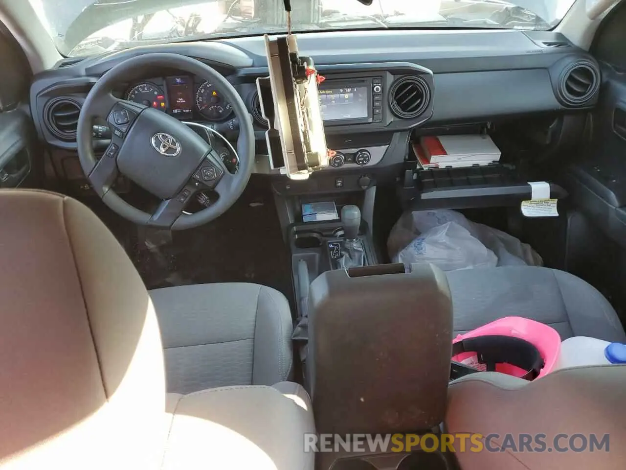 8 fotografías del automóvil dañado 3TMCZ5AN0KM209278 TOYOTA TACOMA 2019