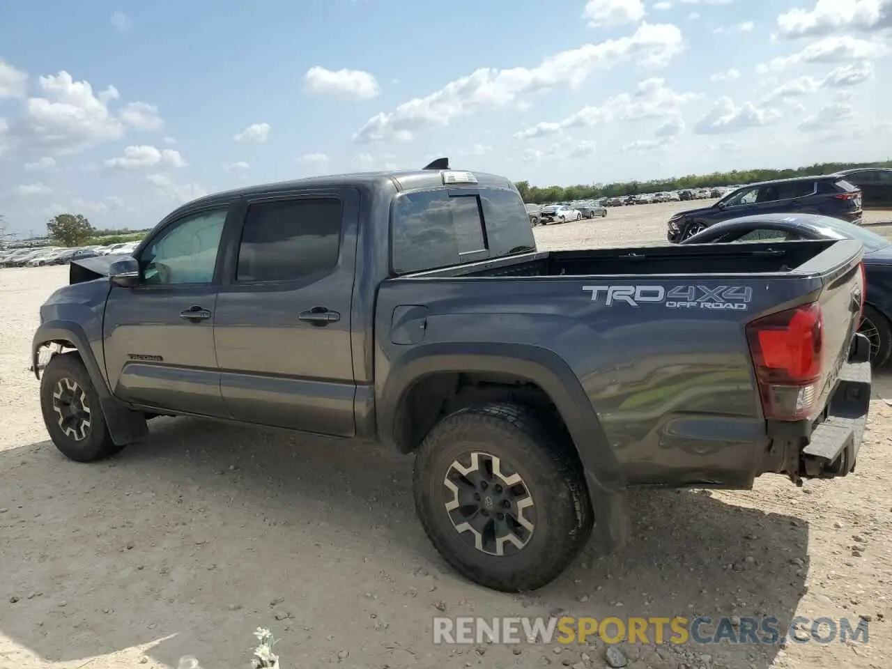 2 fotografías del automóvil dañado 3TMCZ5AN0KM222287 TOYOTA TACOMA 2019