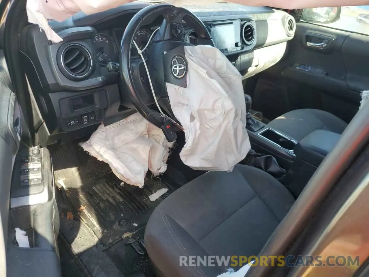 8 fotografías del automóvil dañado 3TMCZ5AN0KM222287 TOYOTA TACOMA 2019