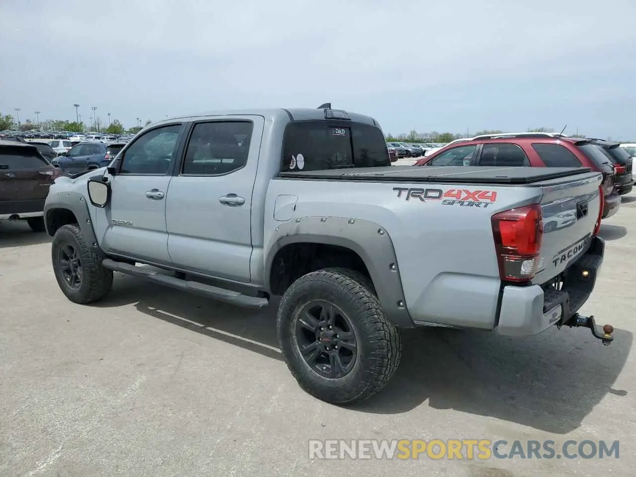 2 fotografías del automóvil dañado 3TMCZ5AN0KM224296 TOYOTA TACOMA 2019