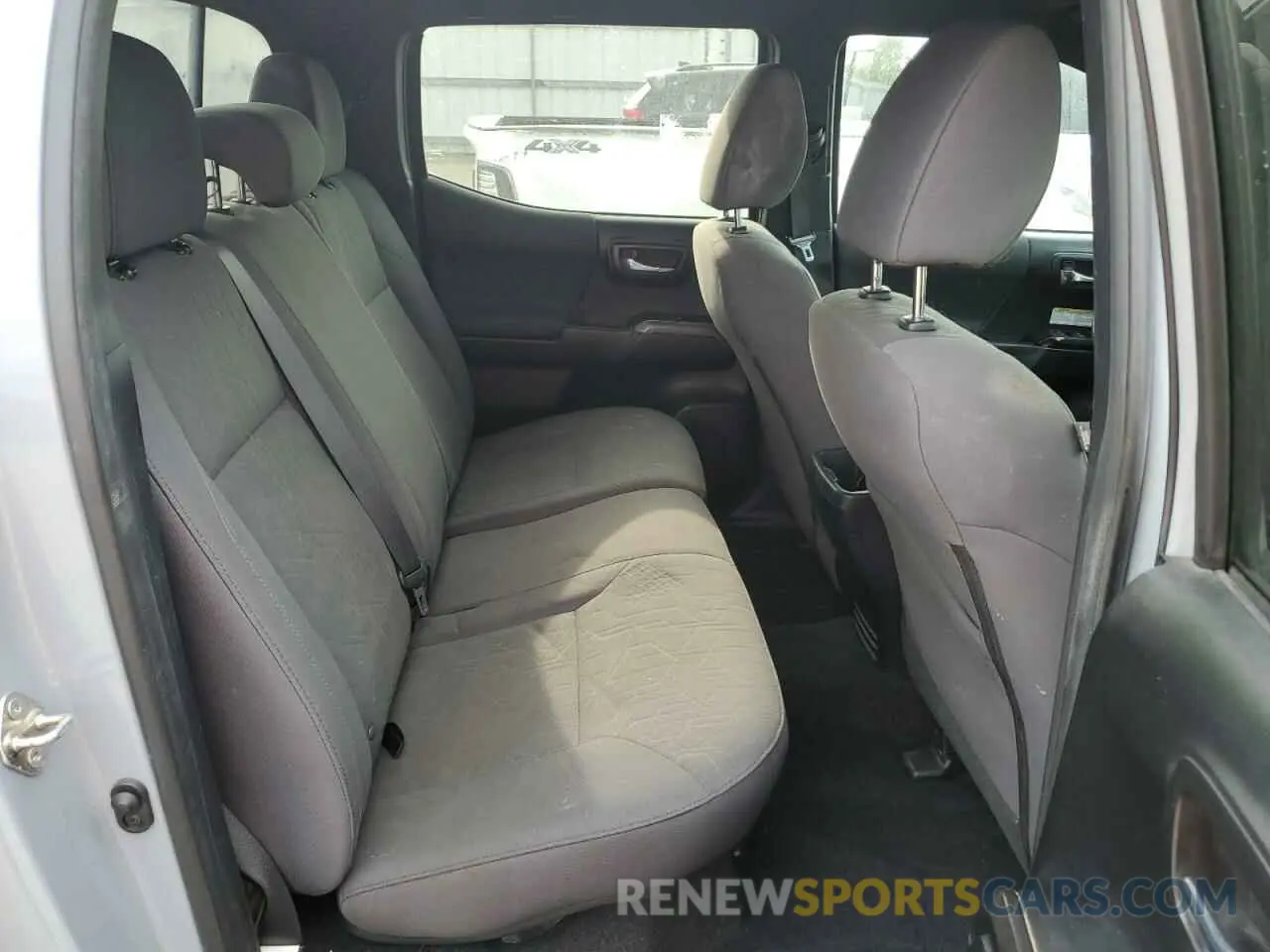 10 fotografías del automóvil dañado 3TMCZ5AN0KM227229 TOYOTA TACOMA 2019