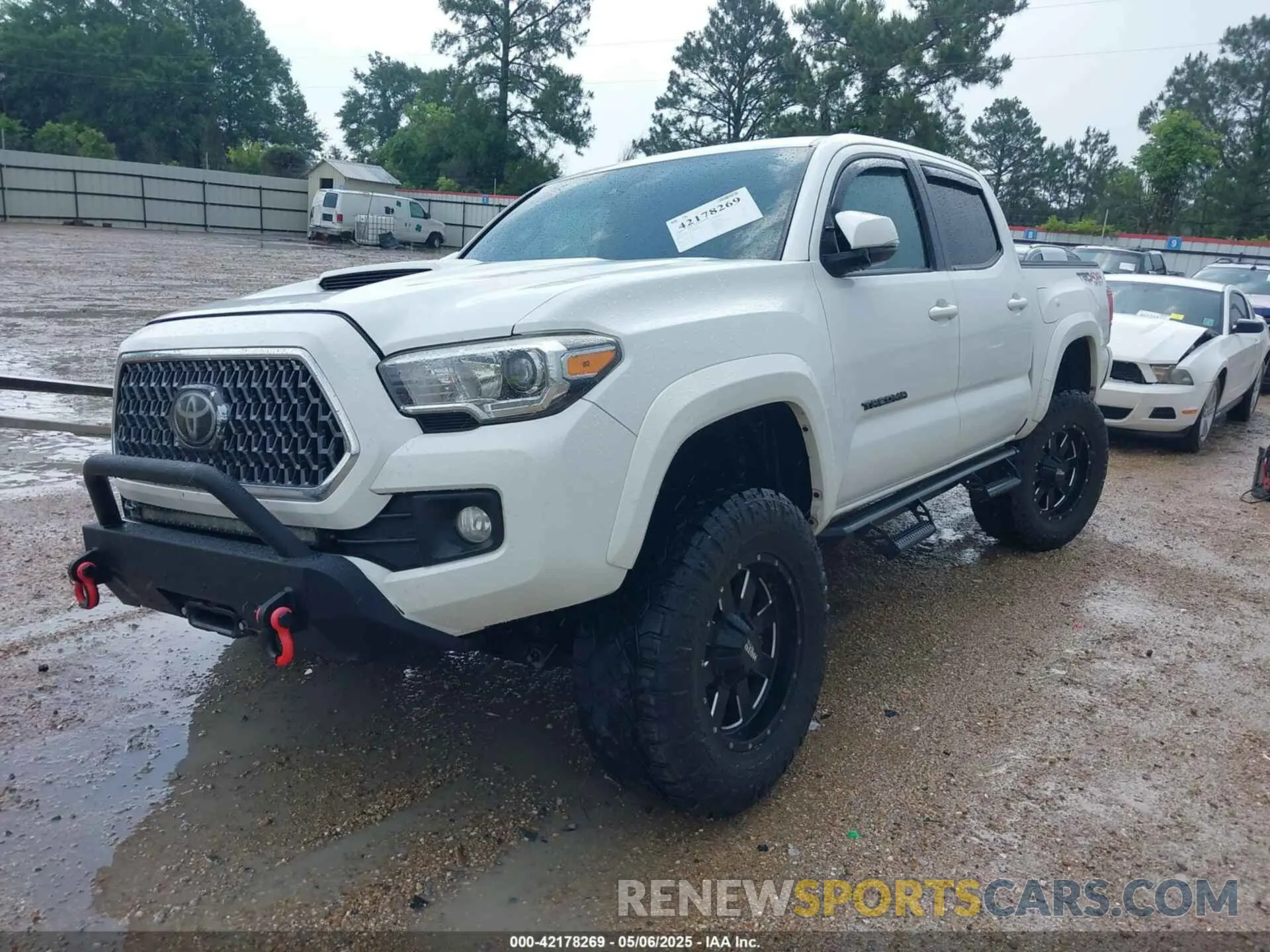 2 fotografías del automóvil dañado 3TMCZ5AN0KM232852 TOYOTA TACOMA 2019