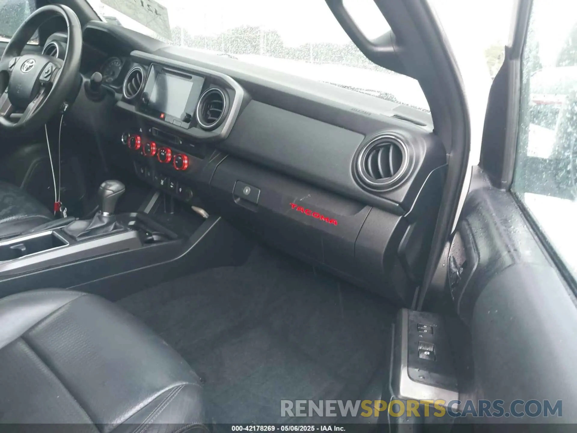 5 fotografías del automóvil dañado 3TMCZ5AN0KM232852 TOYOTA TACOMA 2019