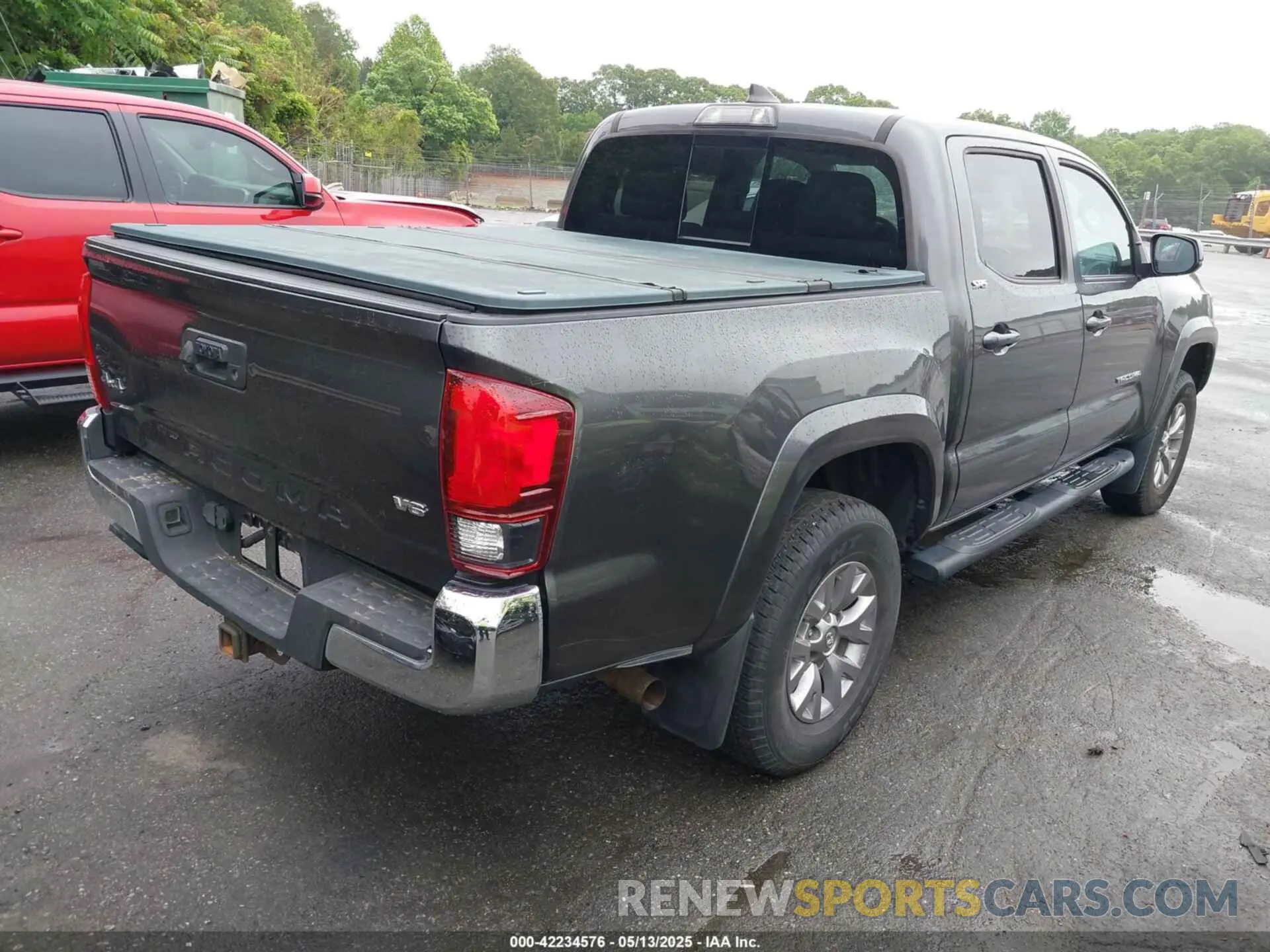 4 fotografías del automóvil dañado 3TMCZ5AN0KM242359 TOYOTA TACOMA 2019
