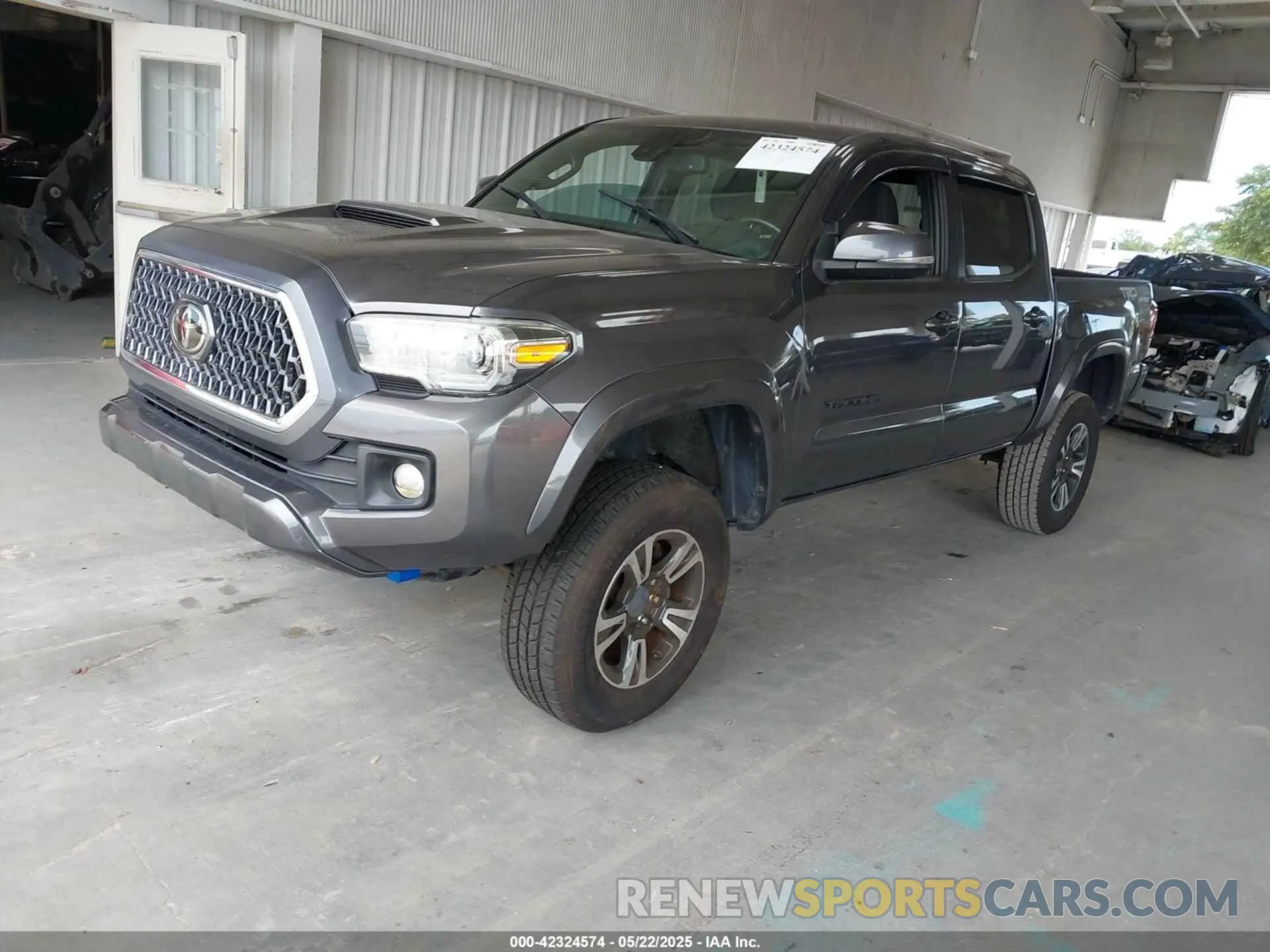2 fotografías del automóvil dañado 3TMCZ5AN0KM248419 TOYOTA TACOMA 2019