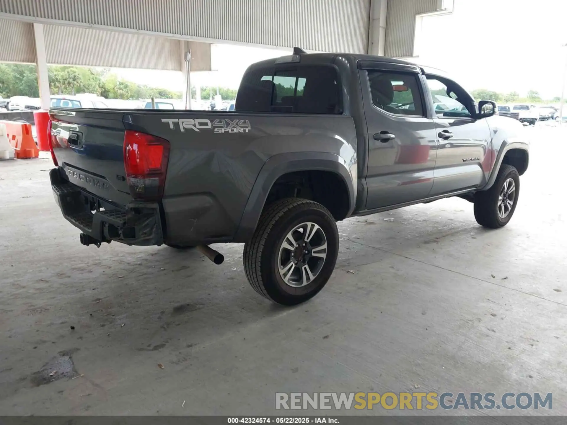 4 fotografías del automóvil dañado 3TMCZ5AN0KM248419 TOYOTA TACOMA 2019