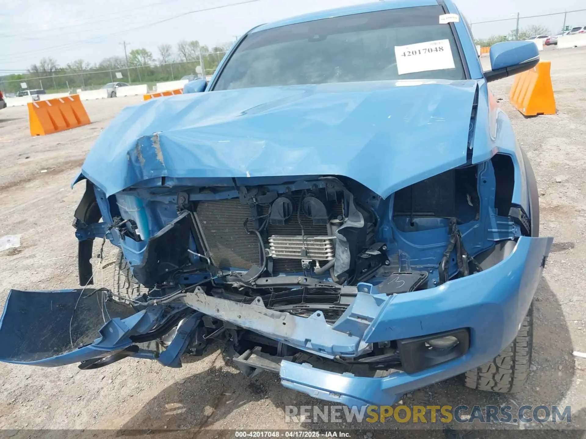 13 fotografías del automóvil dañado 3TMCZ5AN0KM260201 TOYOTA TACOMA 2019