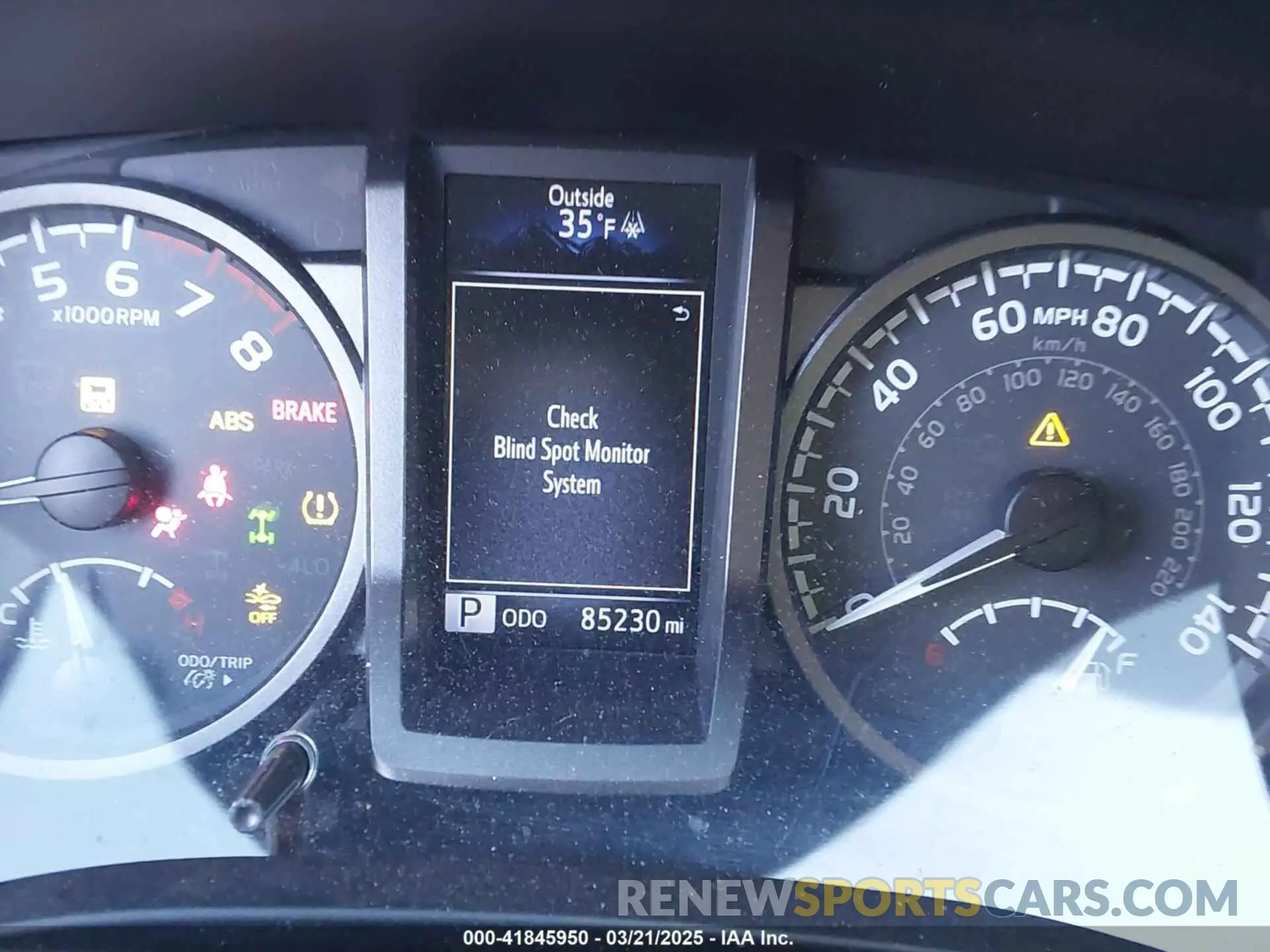 7 fotografías del automóvil dañado 3TMCZ5AN0KM261364 TOYOTA TACOMA 2019