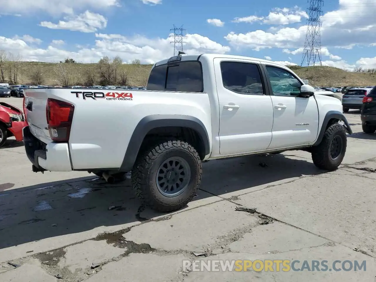 3 fotografías del automóvil dañado 3TMCZ5AN0KM275894 TOYOTA TACOMA 2019