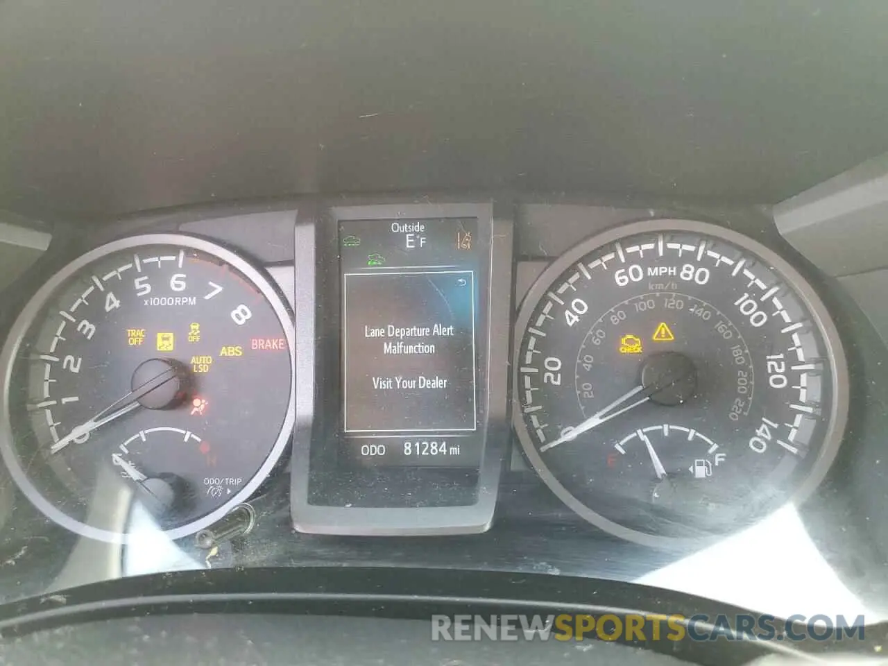 9 fotografías del automóvil dañado 3TMCZ5AN0KM275894 TOYOTA TACOMA 2019