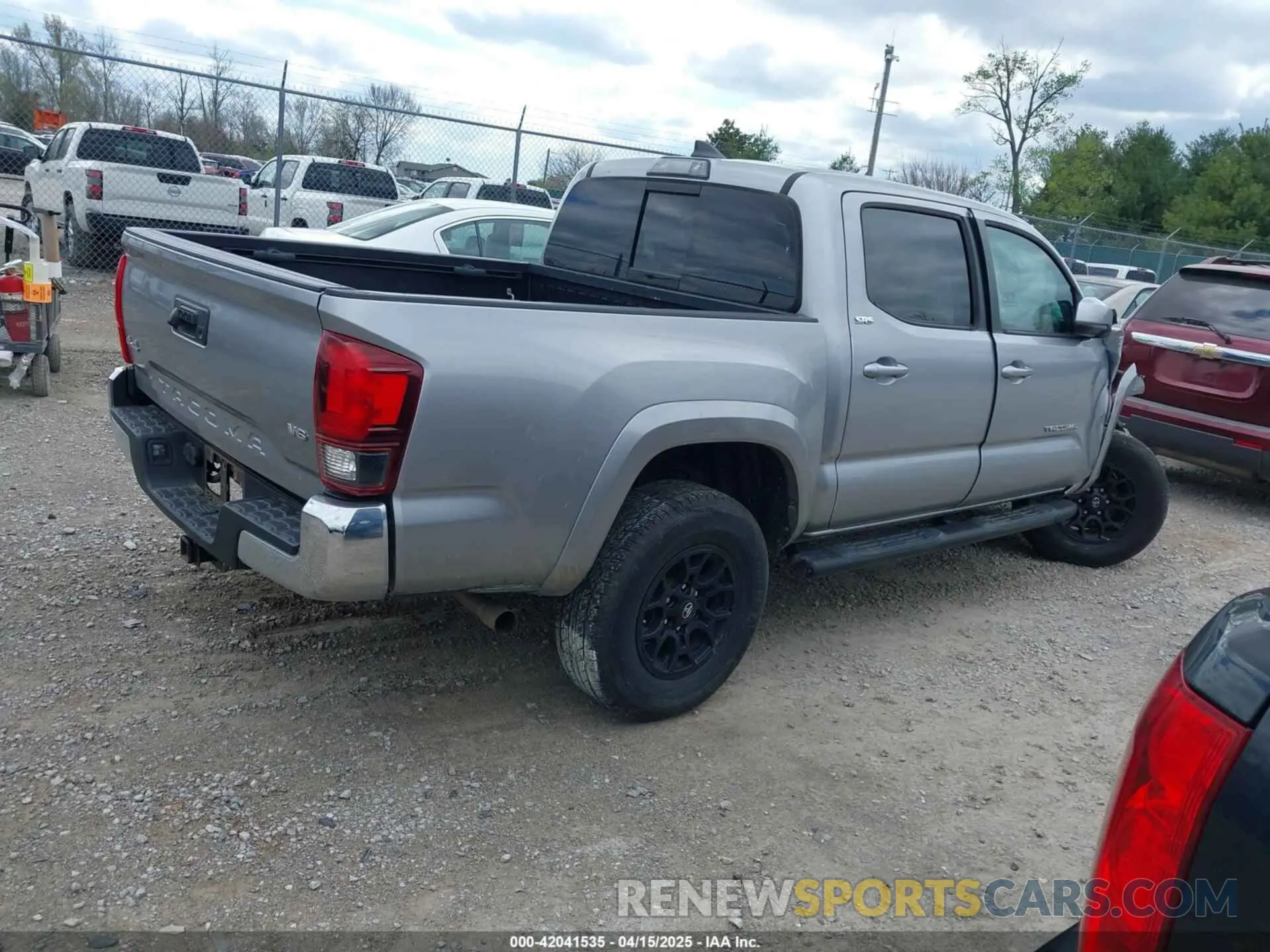 4 fotografías del automóvil dañado 3TMCZ5AN0KM280271 TOYOTA TACOMA 2019