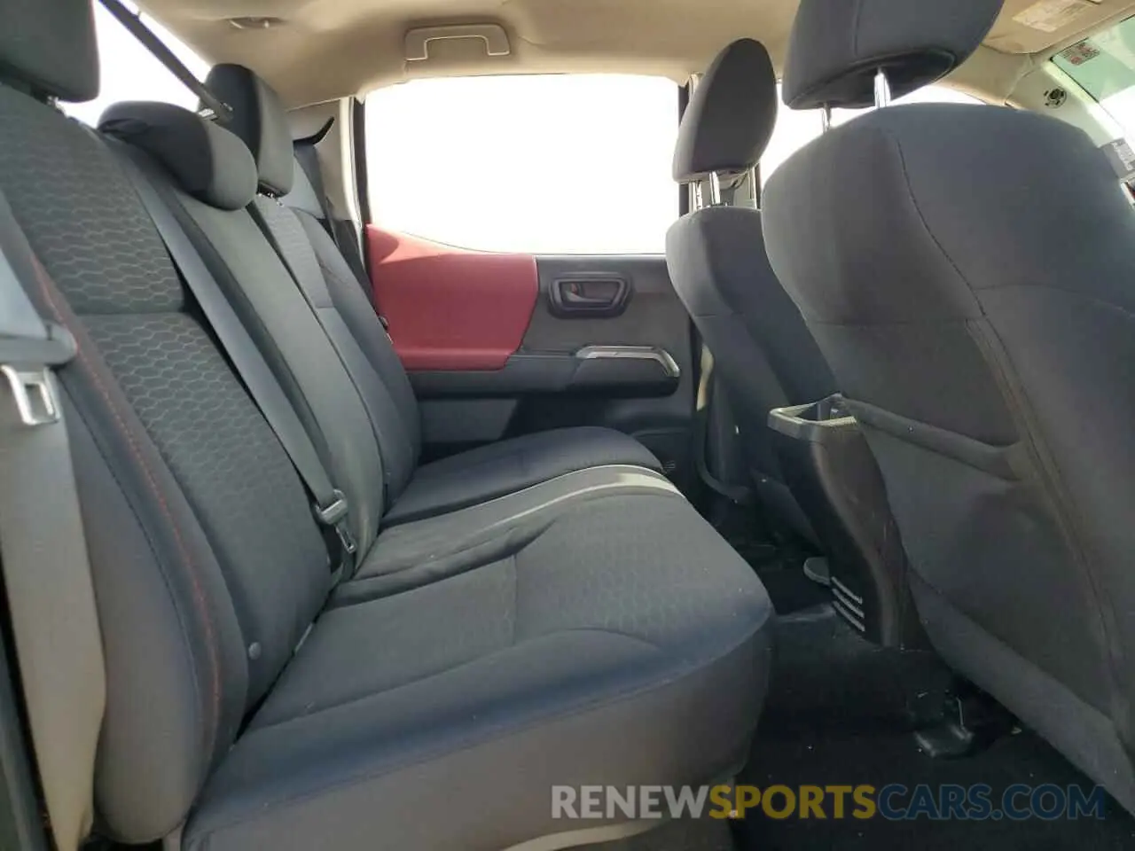 10 fotografías del automóvil dañado 3TMCZ5AN1KM191177 TOYOTA TACOMA 2019