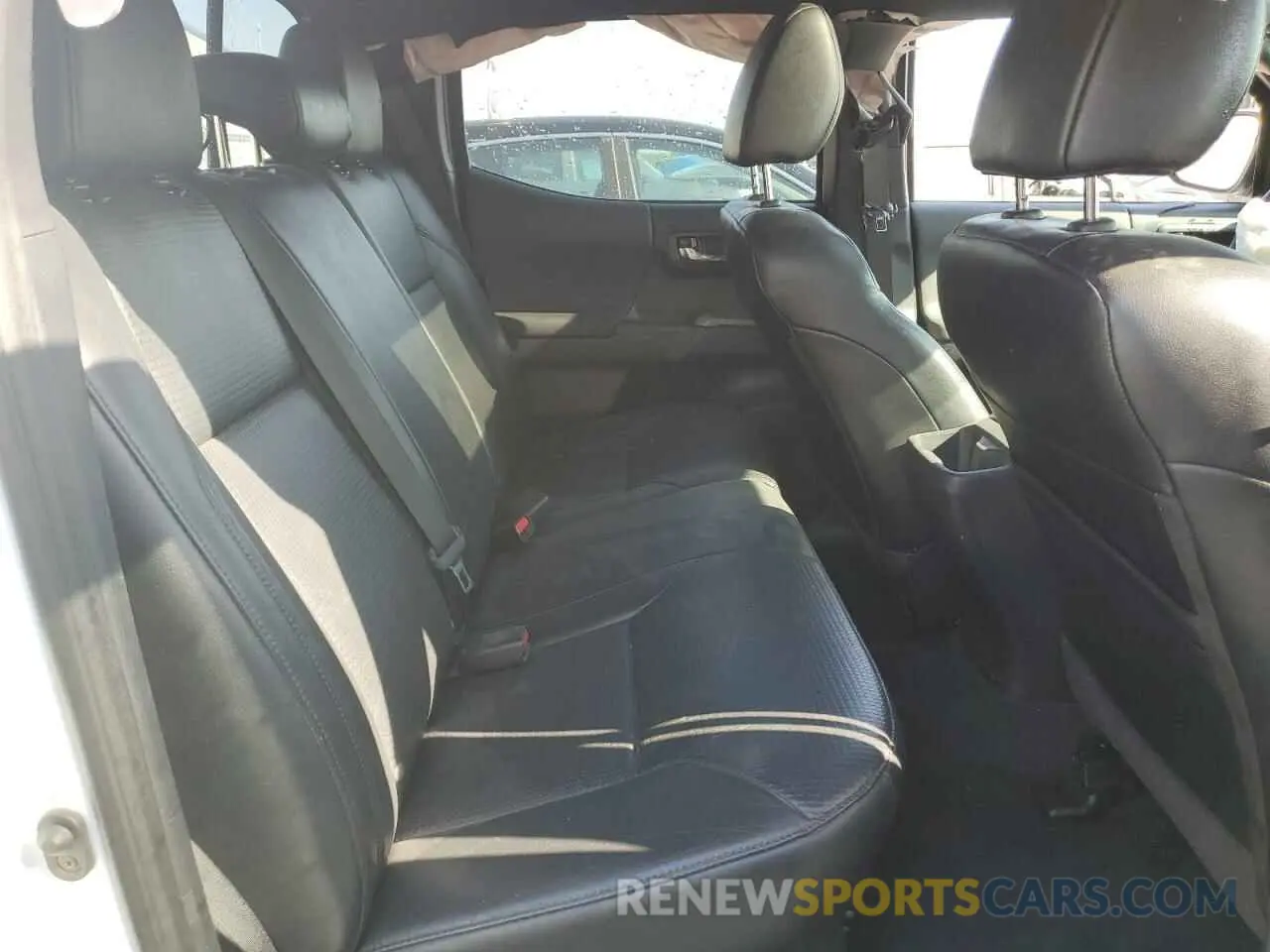 10 fotografías del automóvil dañado 3TMCZ5AN1KM209547 TOYOTA TACOMA 2019