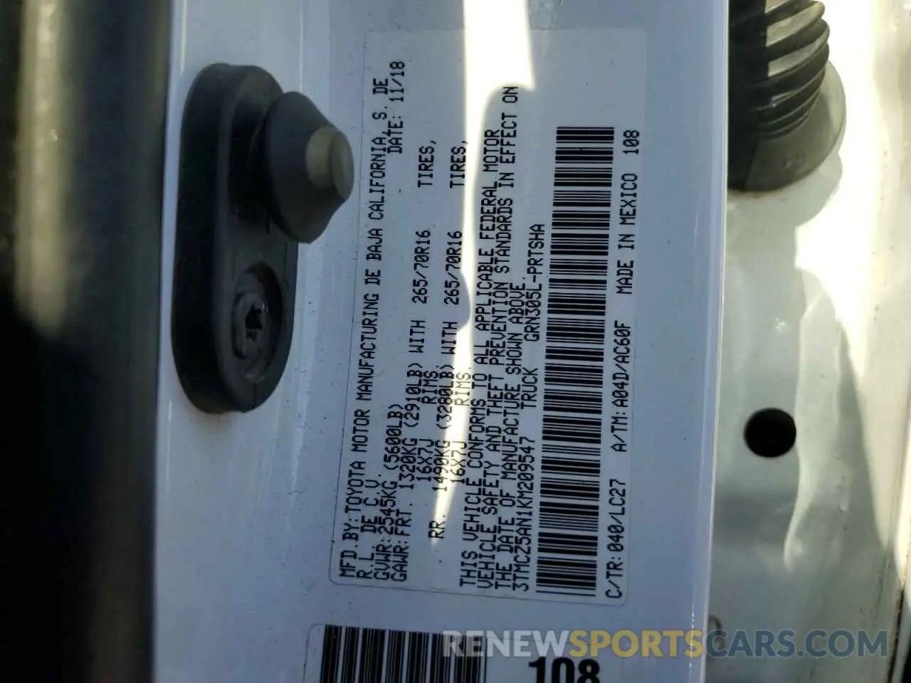 12 fotografías del automóvil dañado 3TMCZ5AN1KM209547 TOYOTA TACOMA 2019