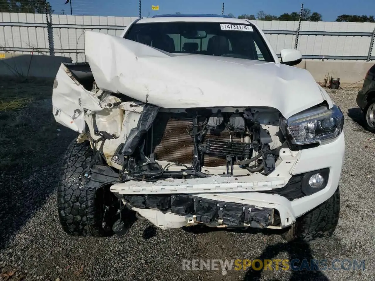 5 fotografías del automóvil dañado 3TMCZ5AN1KM209547 TOYOTA TACOMA 2019
