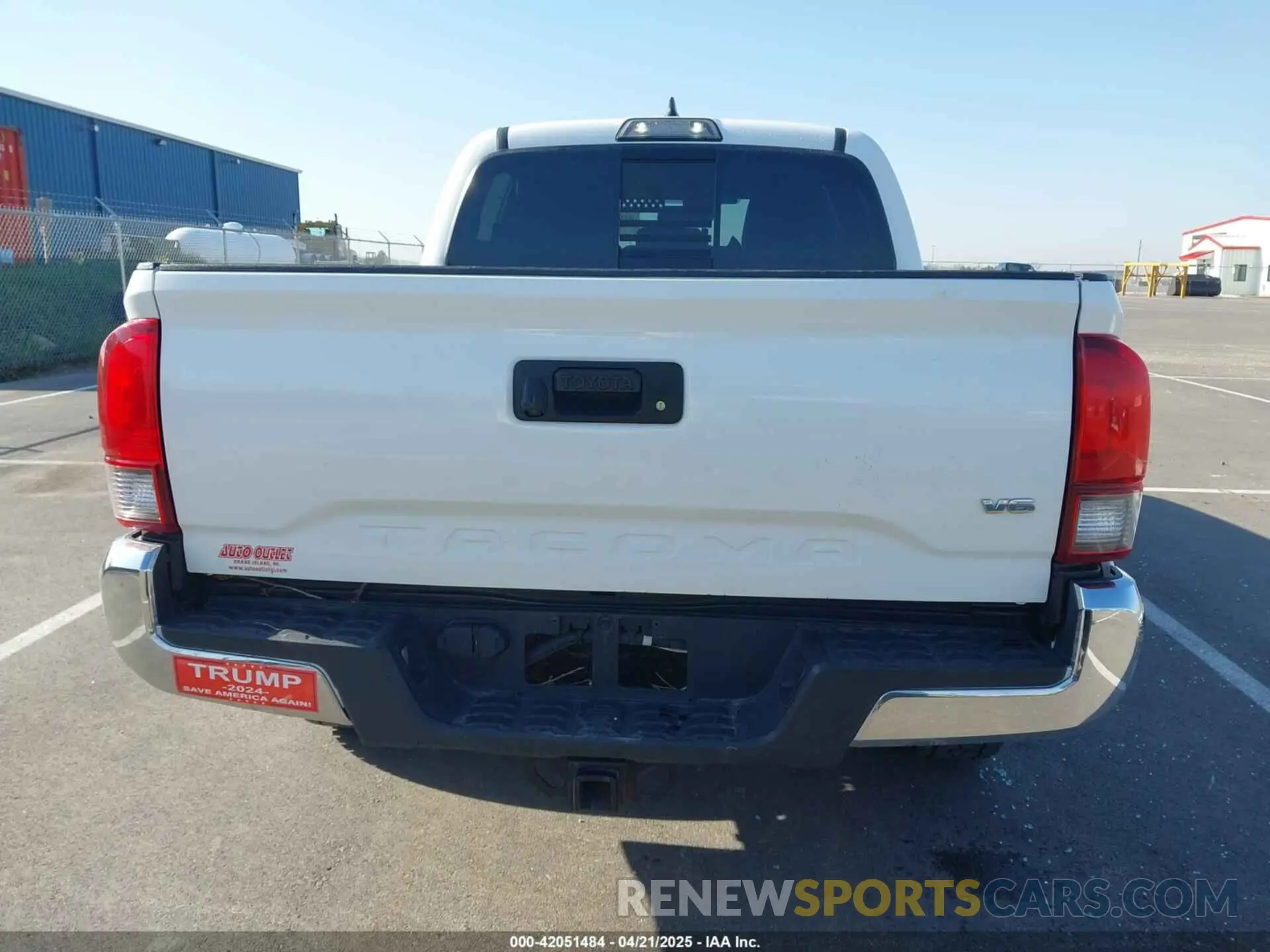 16 fotografías del automóvil dañado 3TMCZ5AN1KM210911 TOYOTA TACOMA 2019