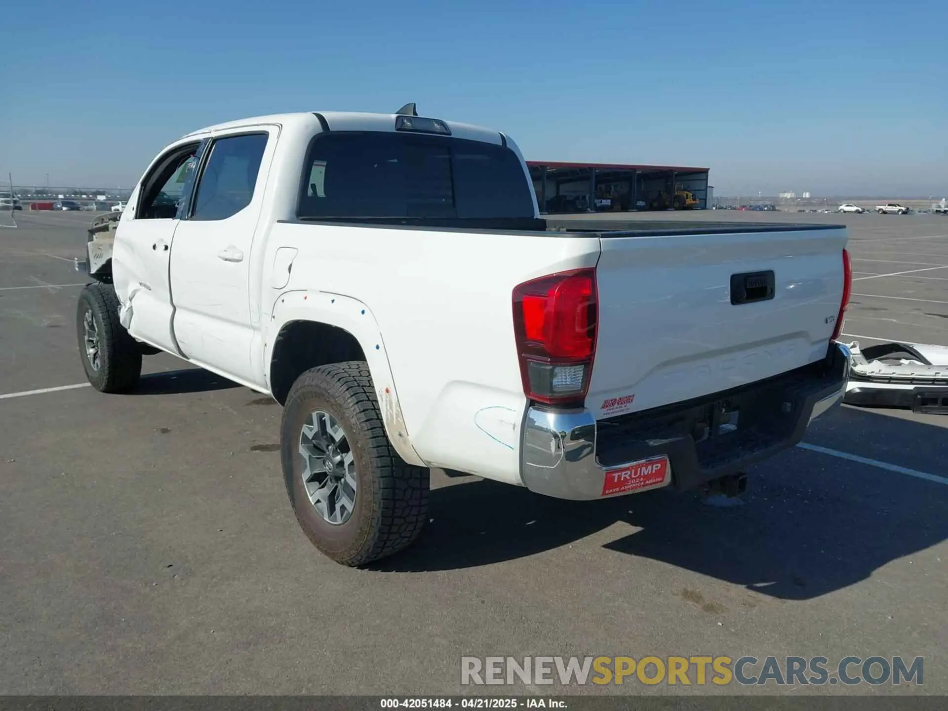 3 fotografías del automóvil dañado 3TMCZ5AN1KM210911 TOYOTA TACOMA 2019
